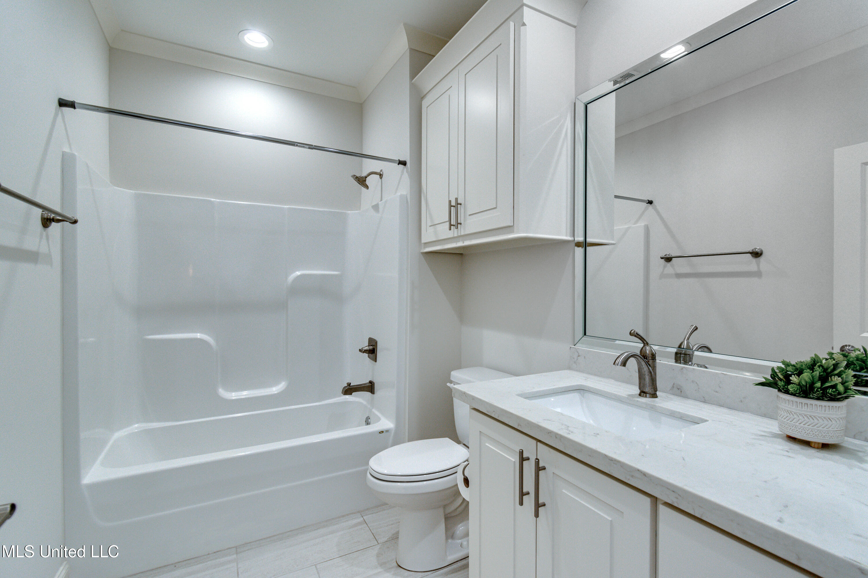 Madison, Mississippi 39110, United States, 3 Bedrooms Bedrooms, ,2 BathroomsBathrooms,Residential,Pending,45831