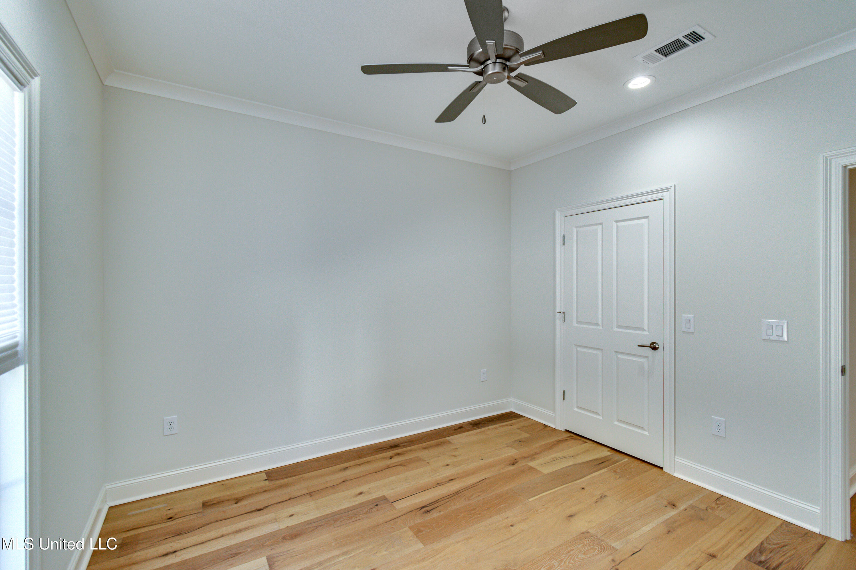 Madison, Mississippi 39110, United States, 3 Bedrooms Bedrooms, ,2 BathroomsBathrooms,Residential,Pending,45831