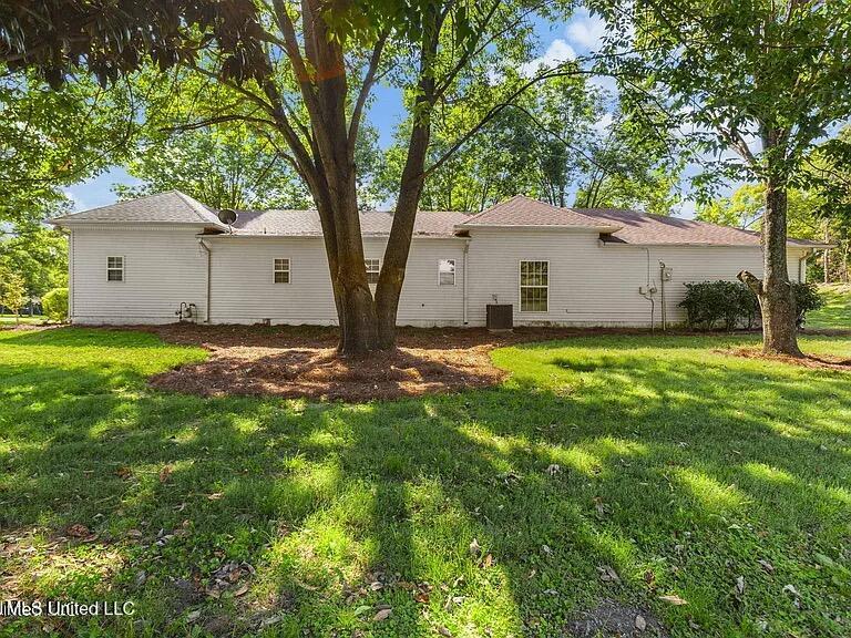 1937 Windsor Drive, Yazoo City, Mississippi image 6