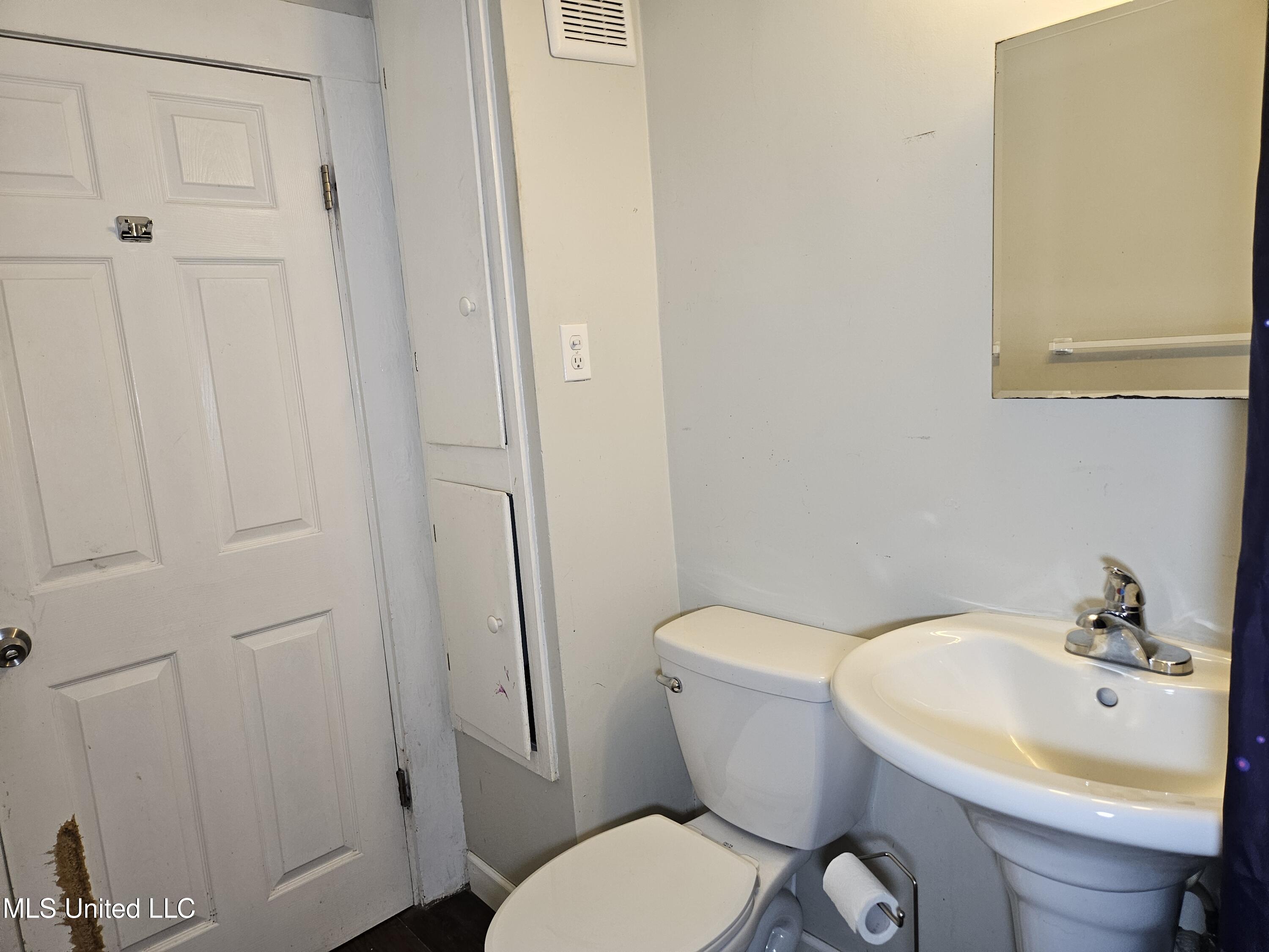 6067 Daugherty Road, Long Beach, Mississippi image 21