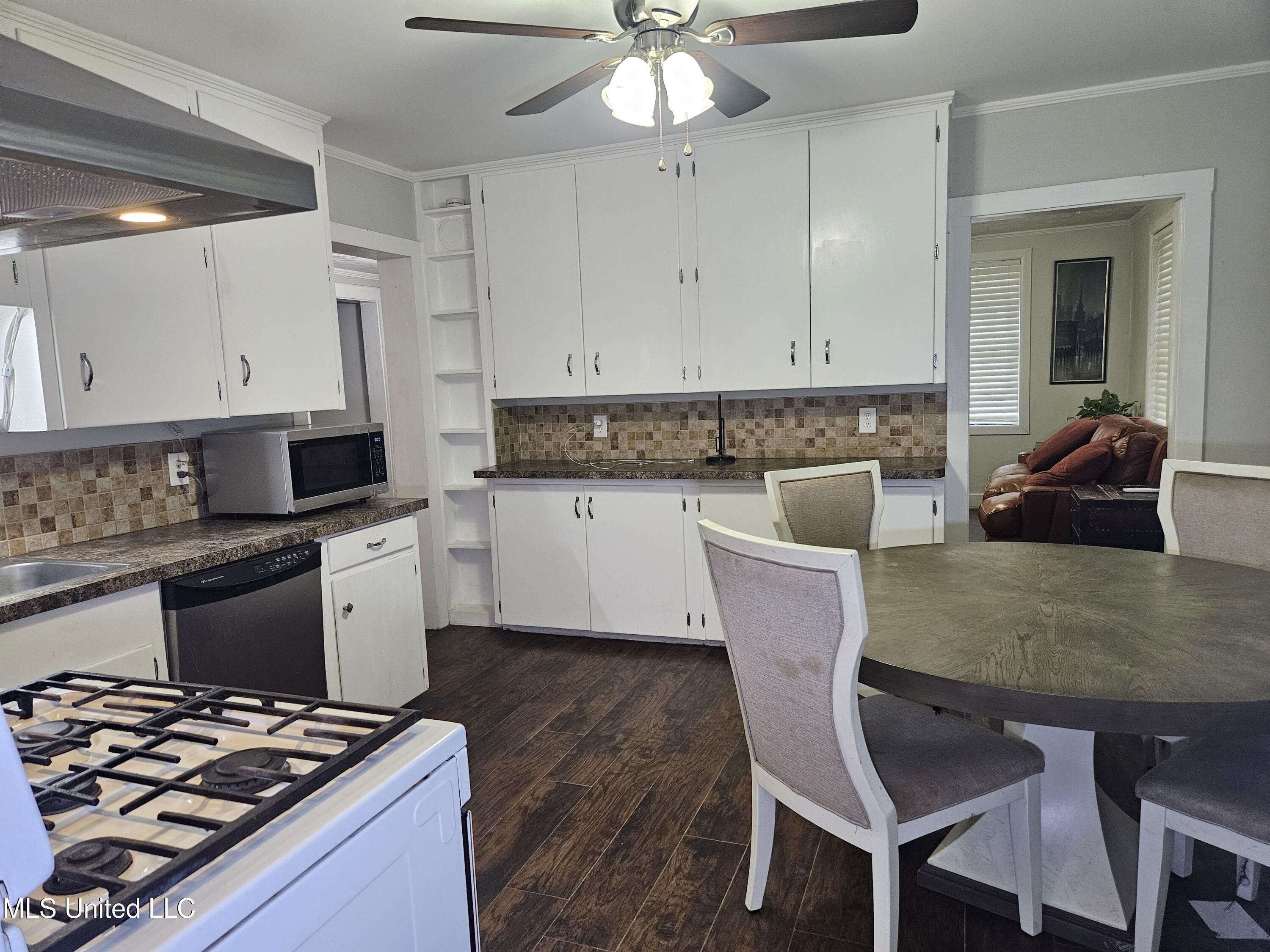 6067 Daugherty Road, Long Beach, Mississippi image 8