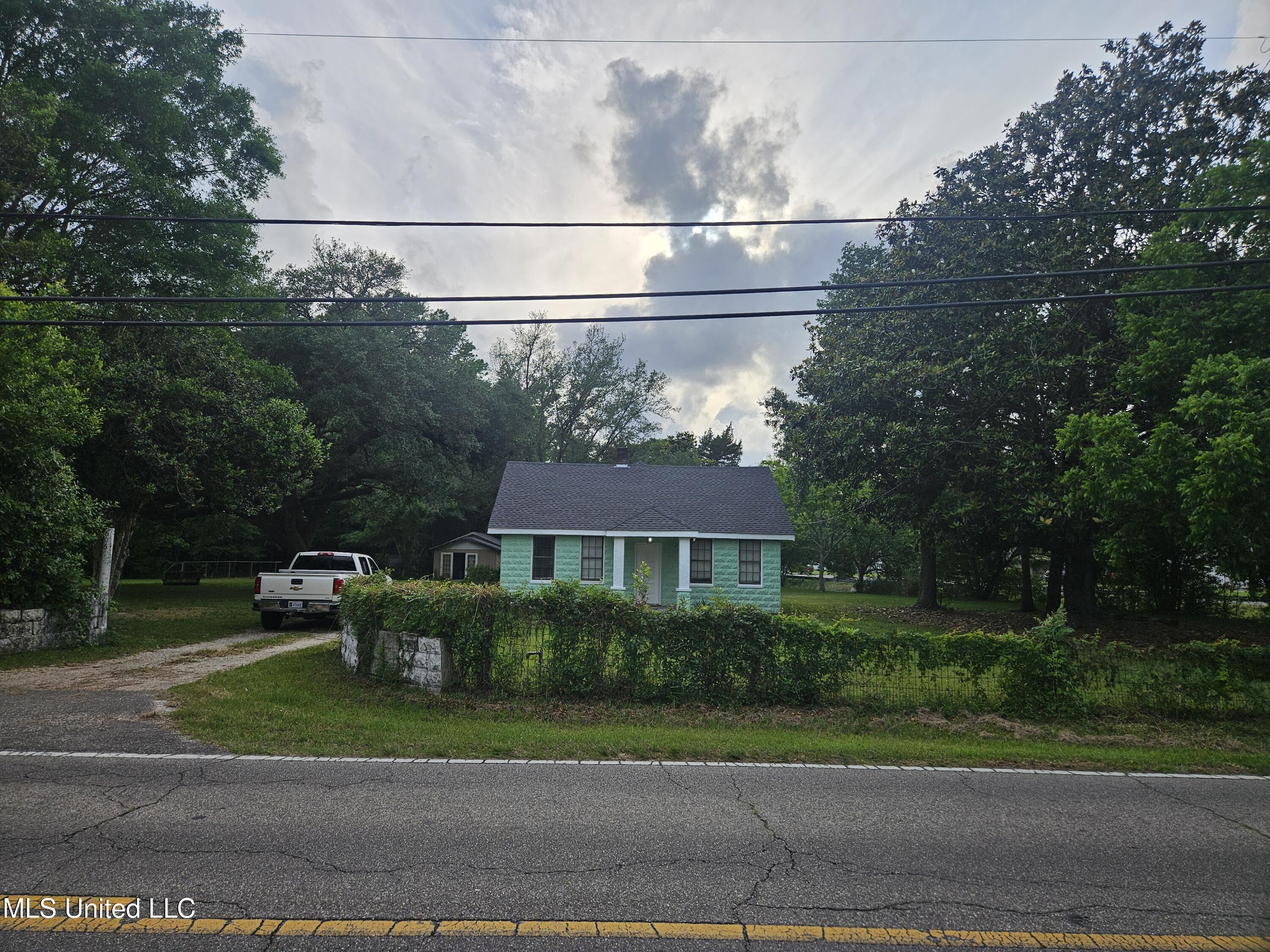 6067 Daugherty Road, Long Beach, Mississippi image 30