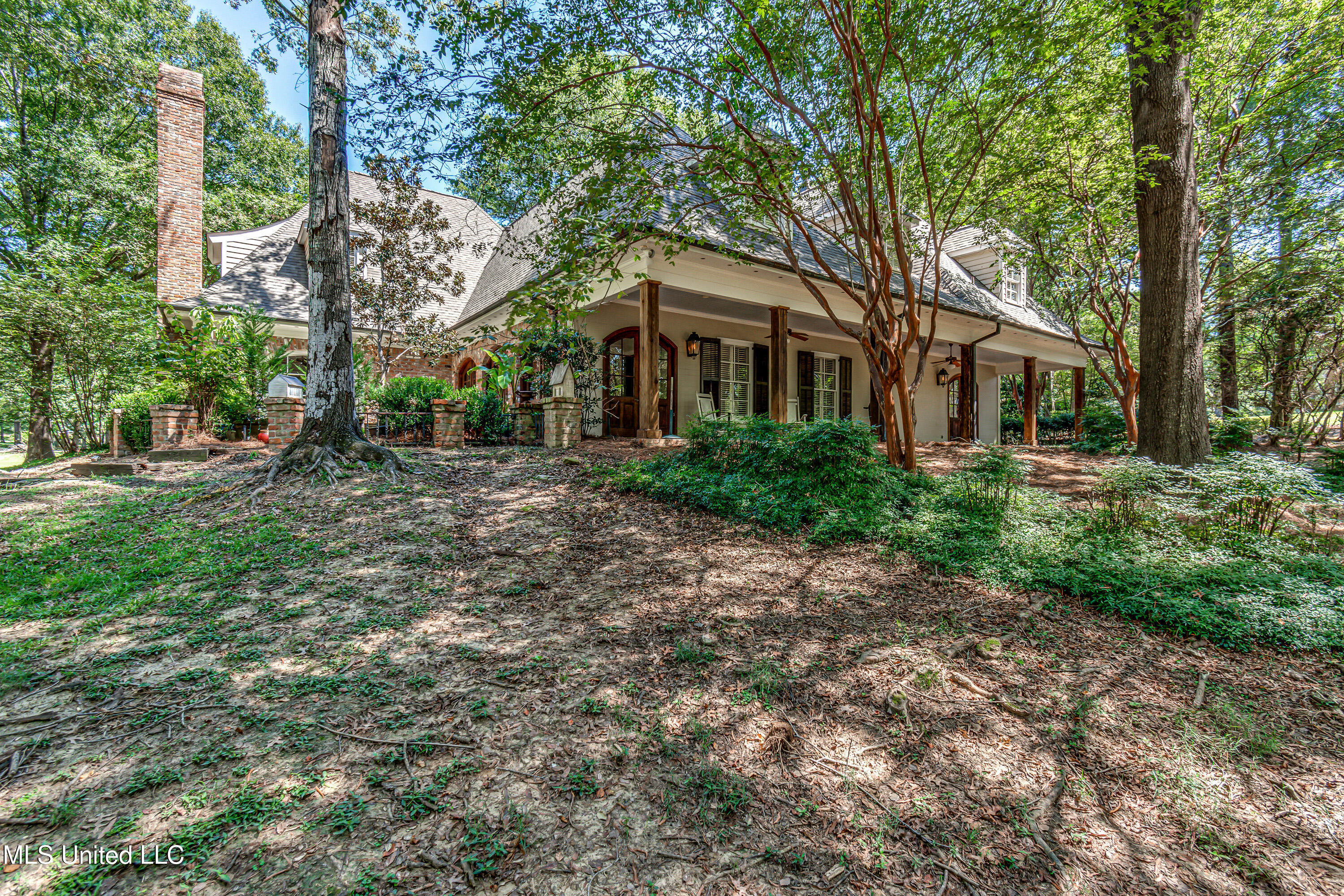 338 Hillview Drive, Ridgeland, Mississippi image 1