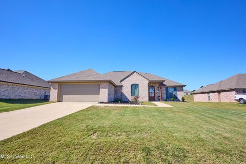 Homes For Sale - 115 Rotherfield Place<br/> Canton, MS 39046