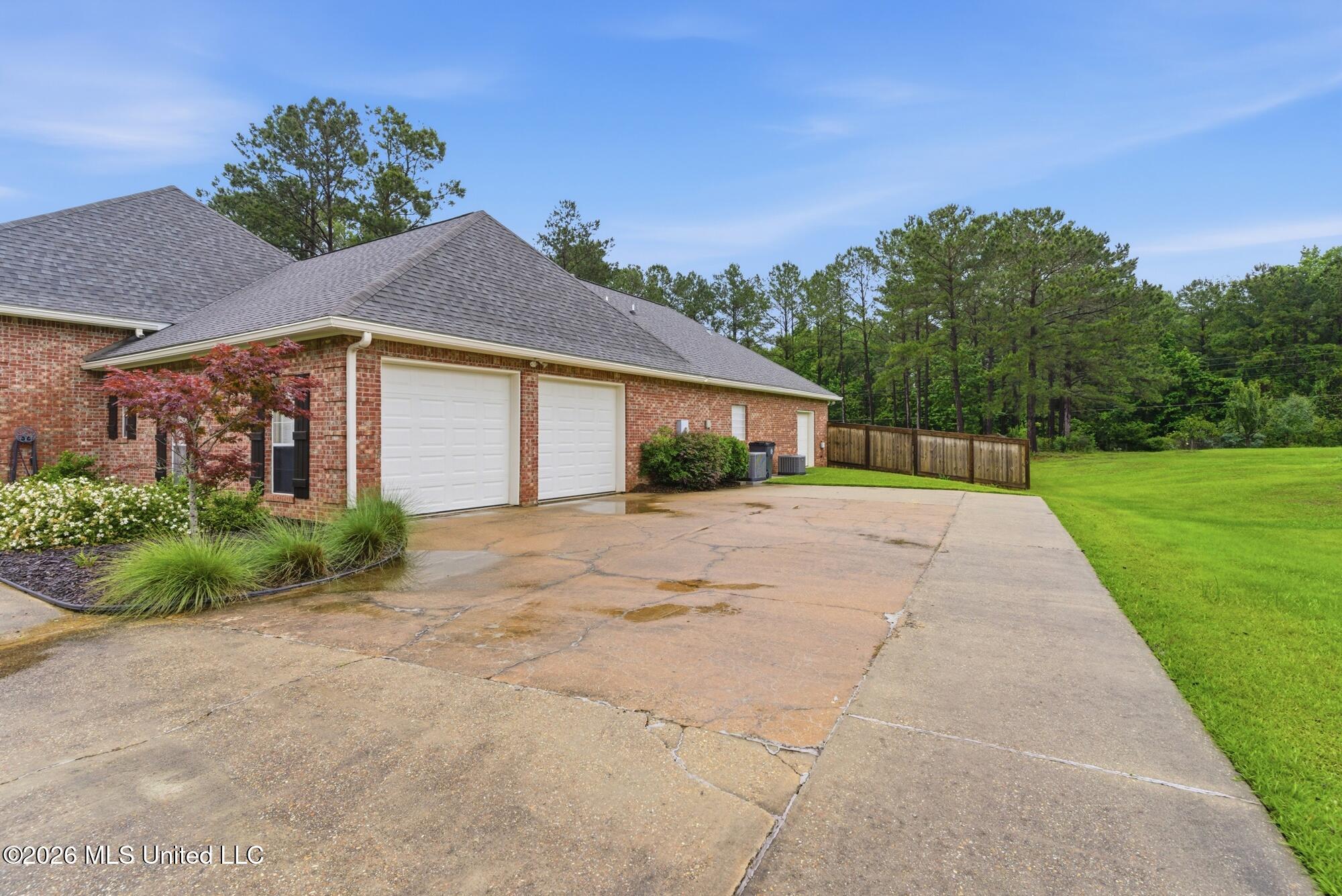 104 Cottoncreek Drive