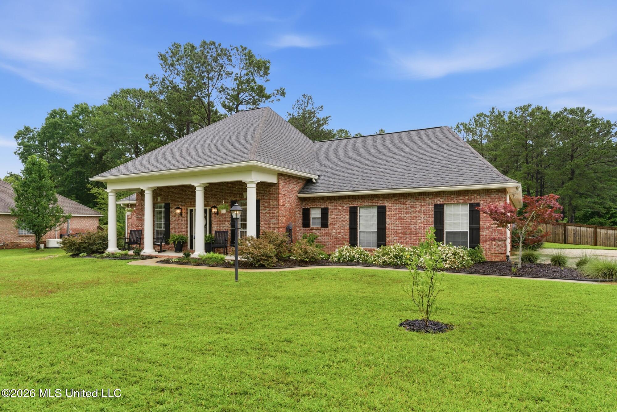 104 Cottoncreek Drive