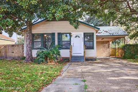 Homes For Sale - 2406 8th Street<br/> Pascagoula, MS 39567