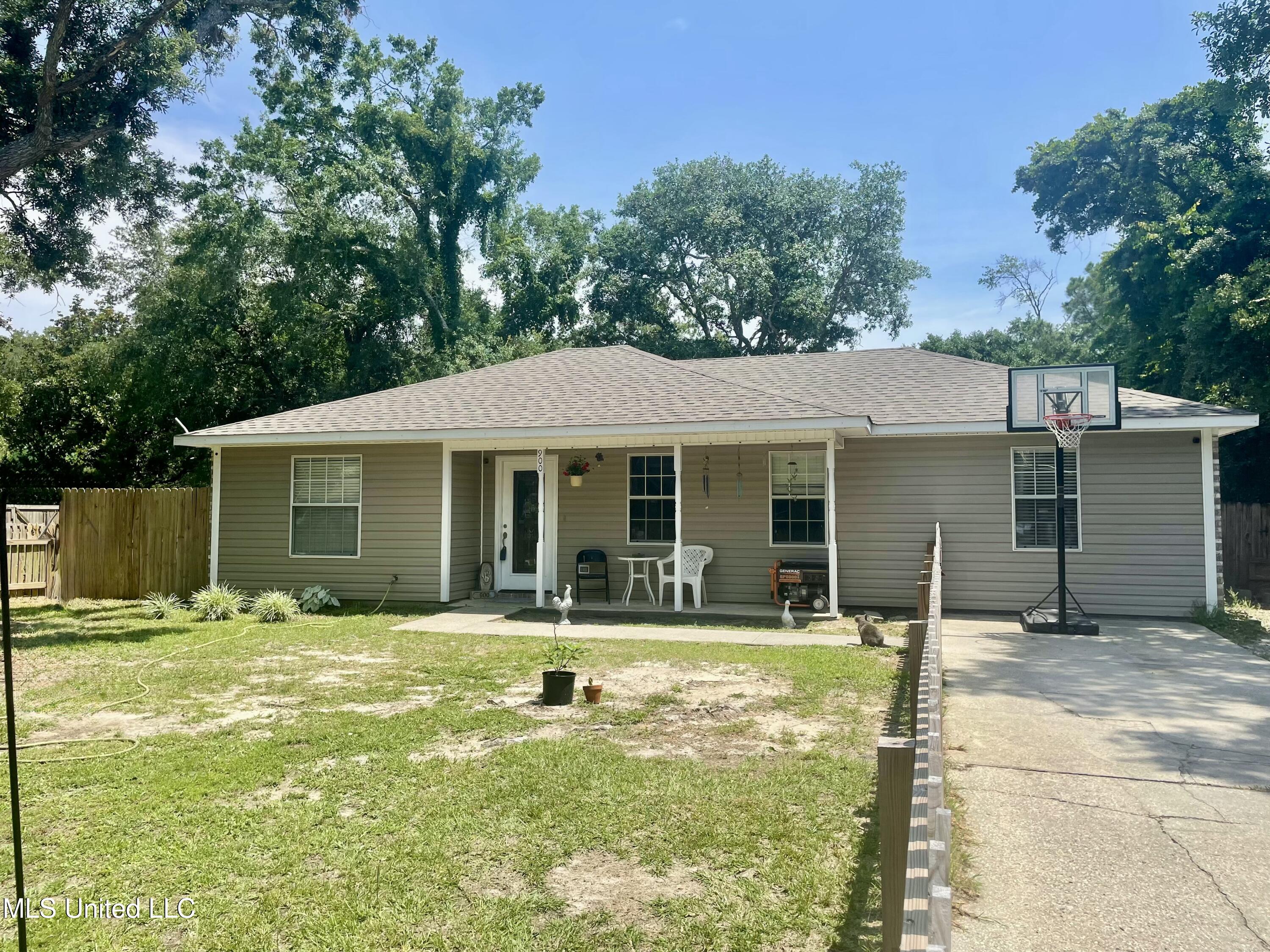 900 Orange Street, Ocean Springs, Mississippi image 4