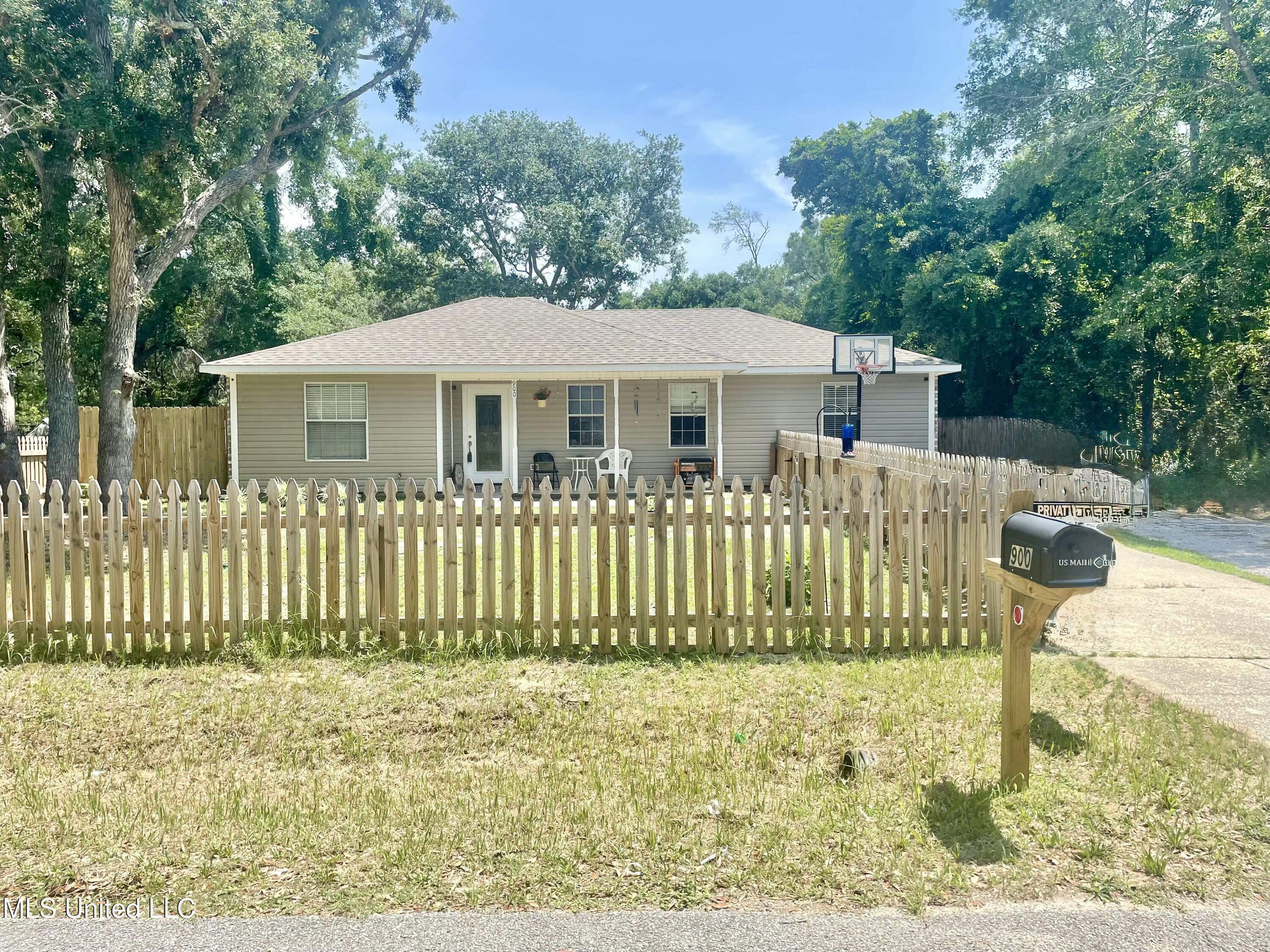 900 Orange Street, Ocean Springs, Mississippi image 1
