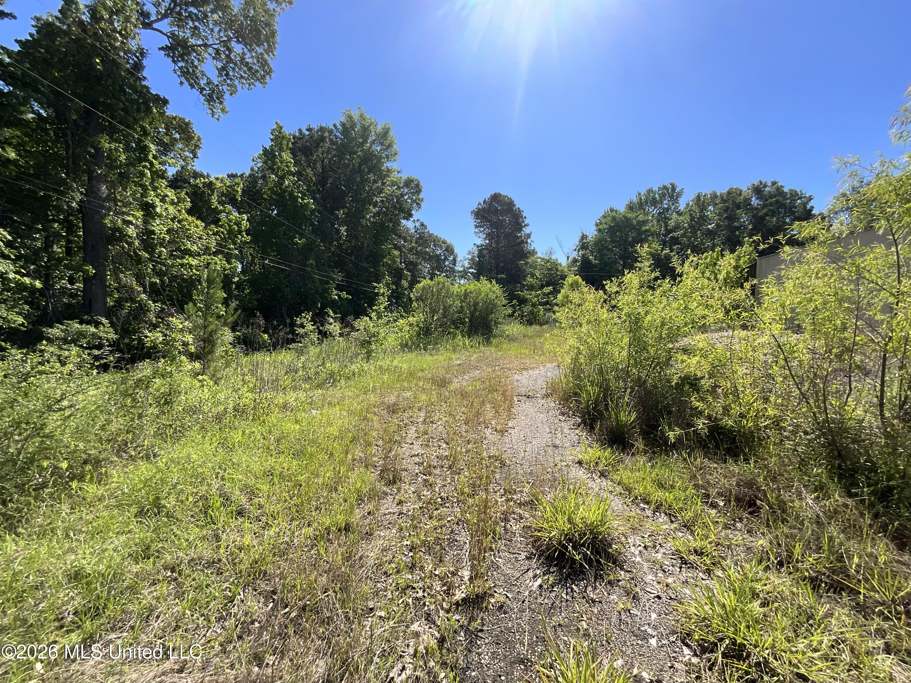 100 N Ms-33 Highway