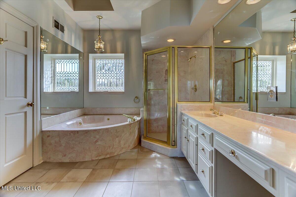 5874 N Cedar Lake Drive, Walls, Mississippi image 35