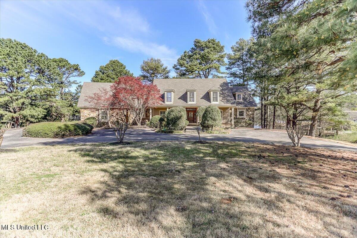 5874 N Cedar Lake Drive, Walls, Mississippi image 1