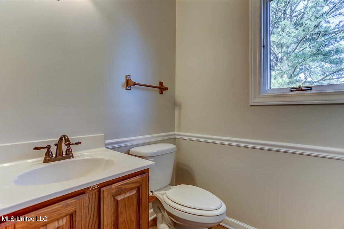 5874 N Cedar Lake Drive, Walls, Mississippi image 41