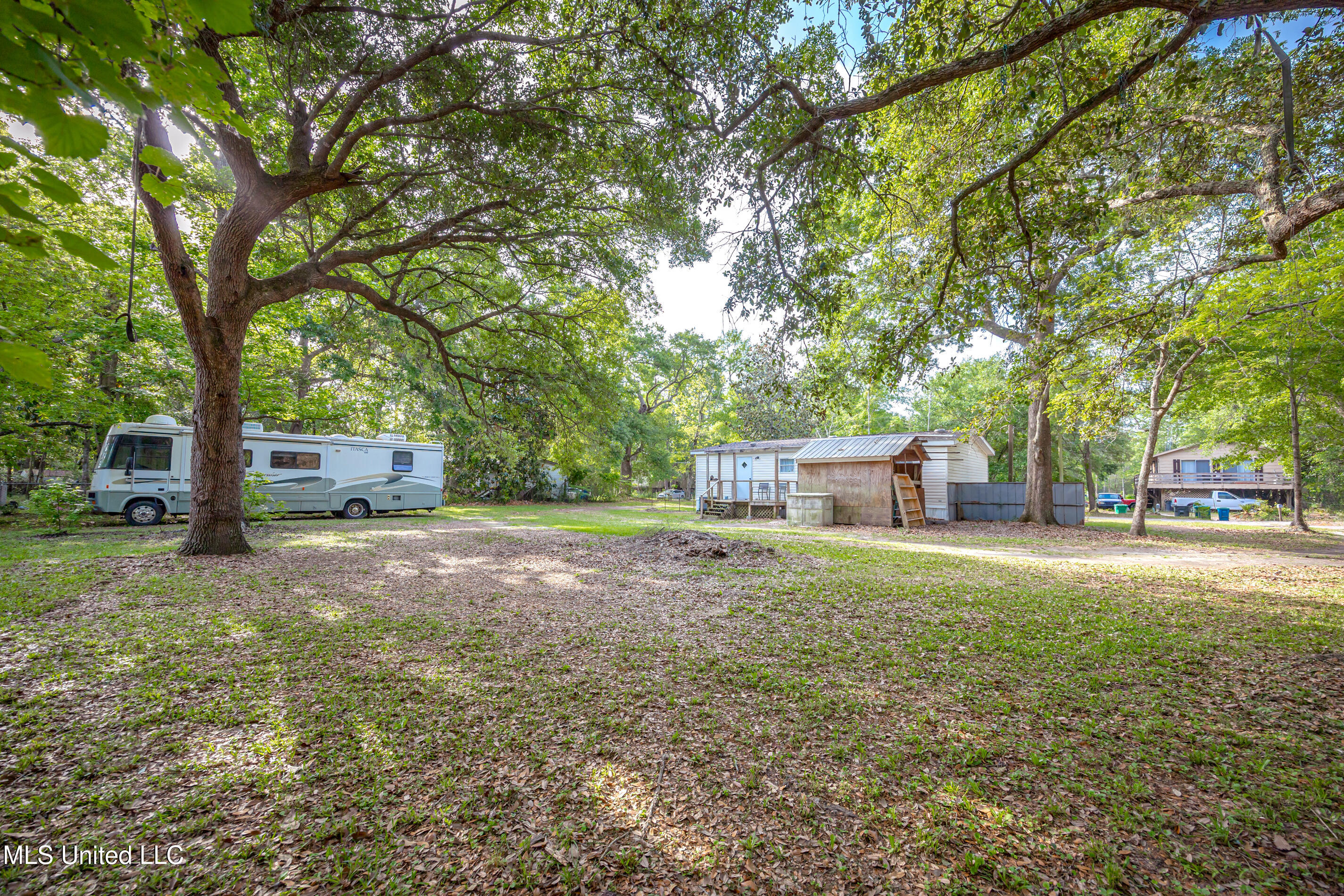 8708 Maple Avenue, Ocean Springs, Mississippi image 39