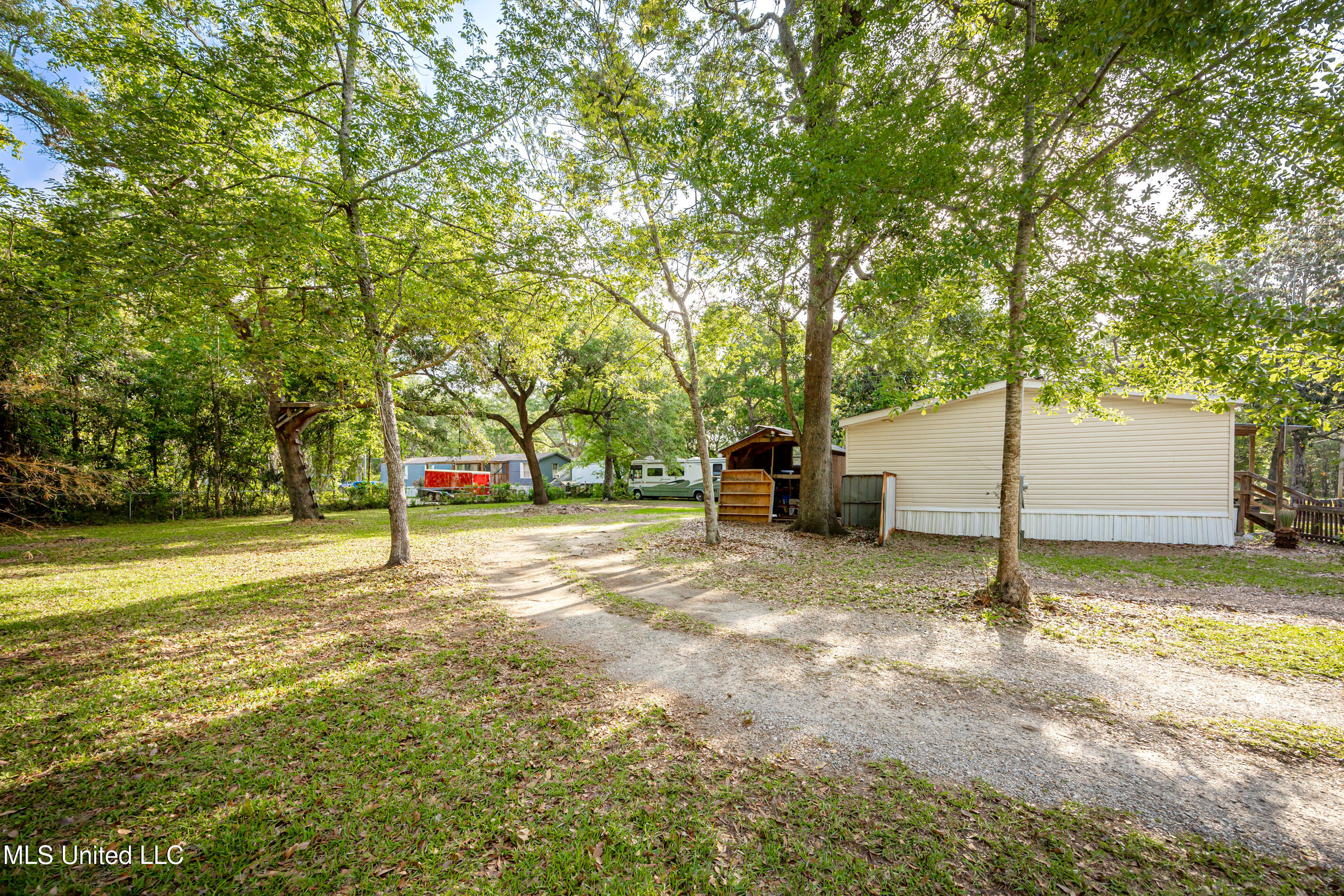 8708 Maple Avenue, Ocean Springs, Mississippi image 32