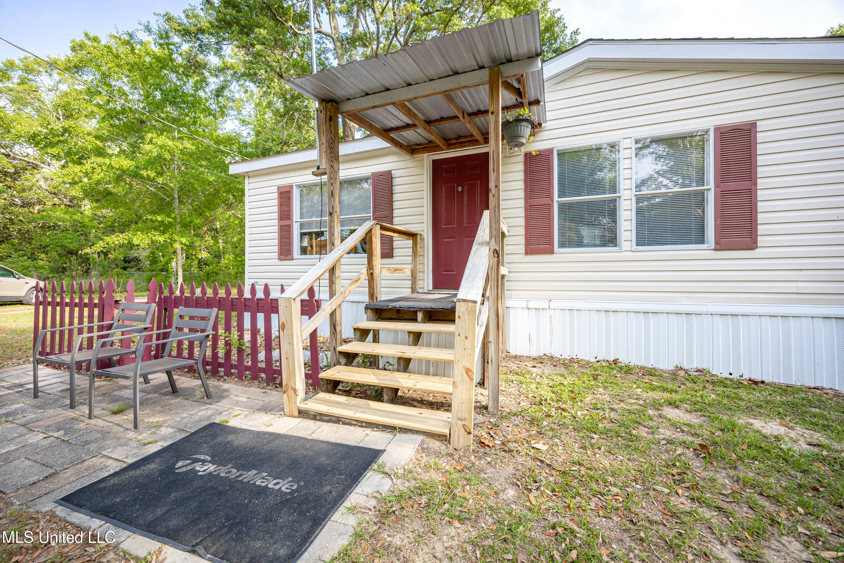8708 Maple Avenue, Ocean Springs, Mississippi image 4