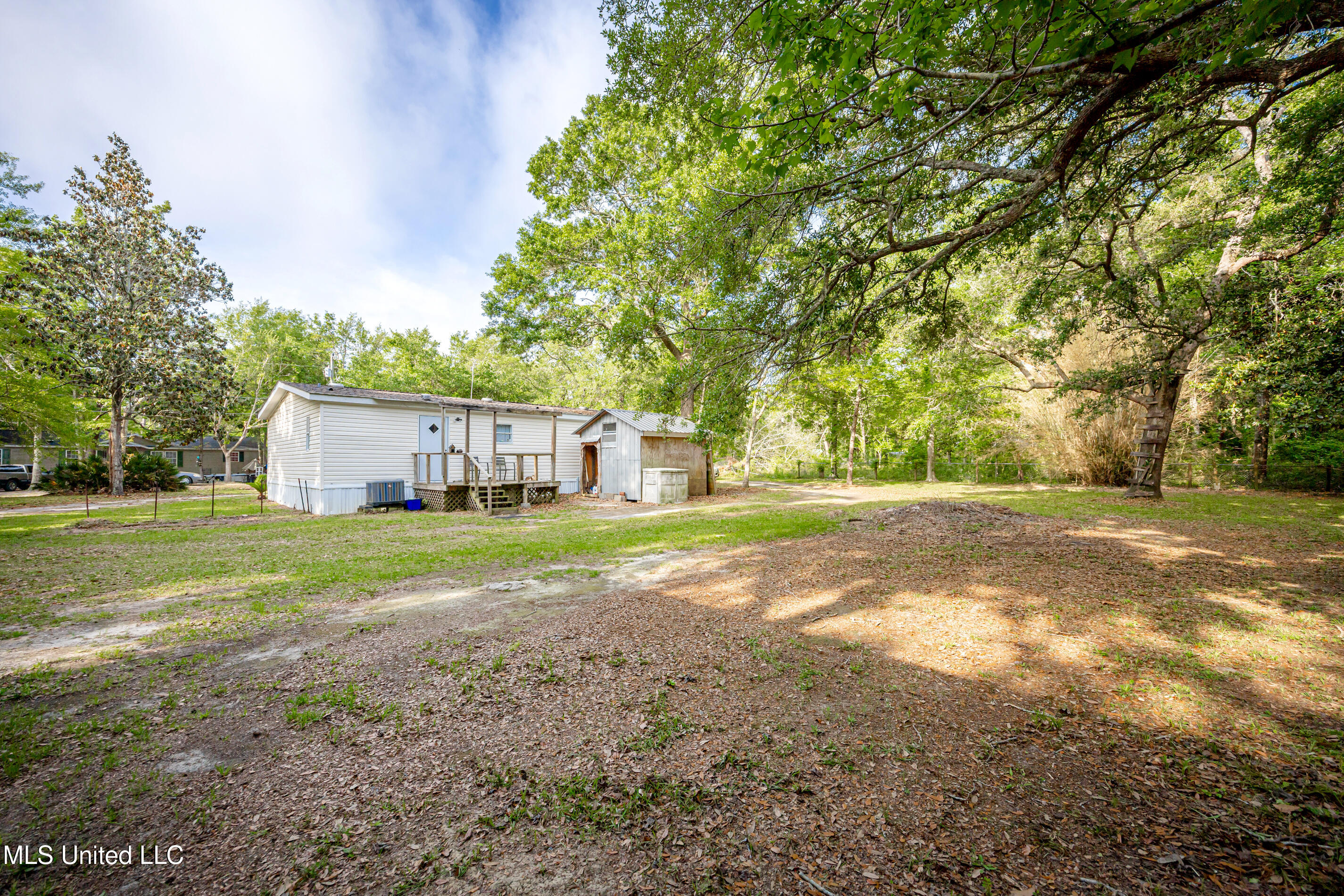 8708 Maple Avenue, Ocean Springs, Mississippi image 35