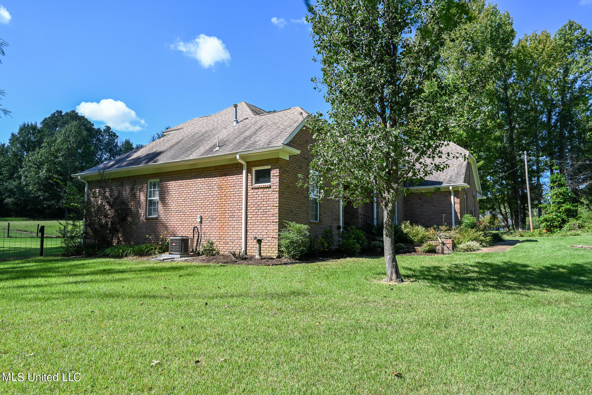 180 Melissa Lane, Holly Springs, Mississippi image 3