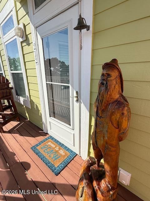 Homes For Sale - 1515 E Beach Boulevard<br/> Harrison County, Pass Christian, MS 39571