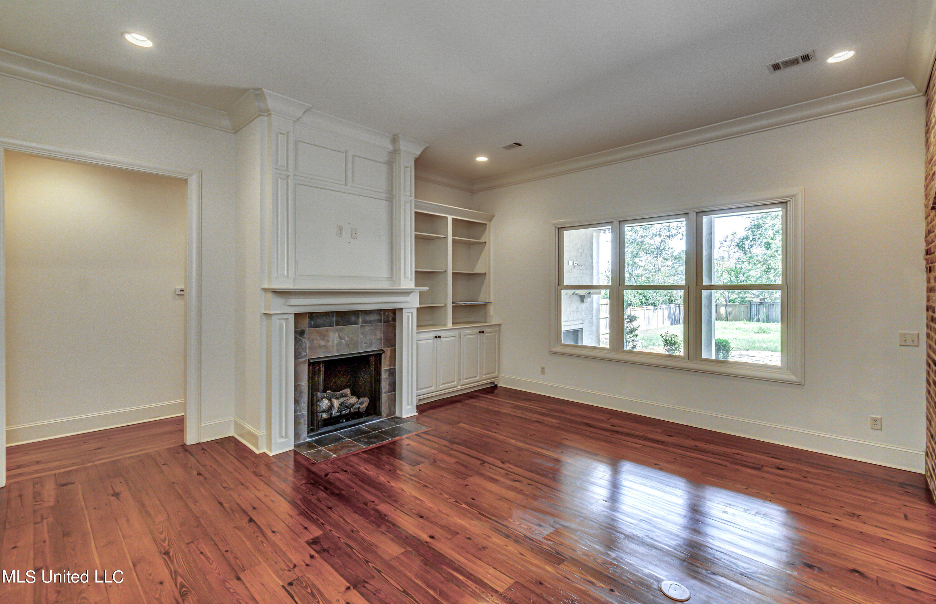 2024 E Northside Drive, Jackson, Mississippi image 9