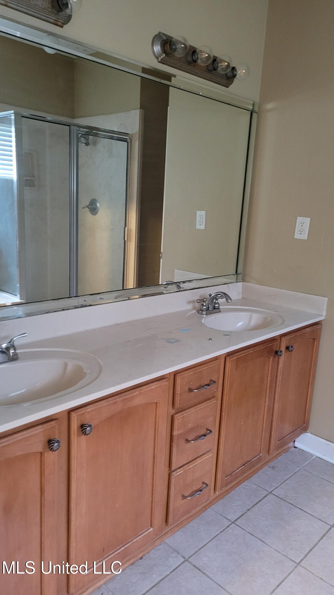 6923 Terry, Olive Branch, Mississippi image 10