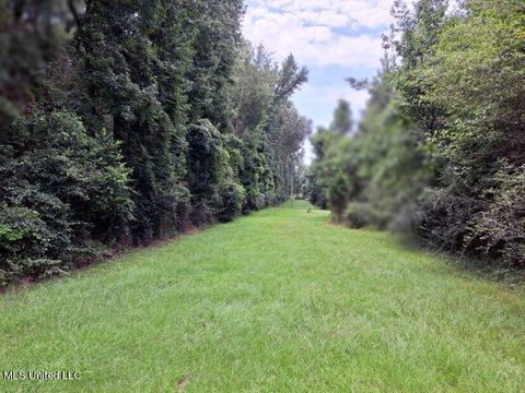Vacant Land For Sale - 000 Colonial Drive<br/> Magee, MS 39111