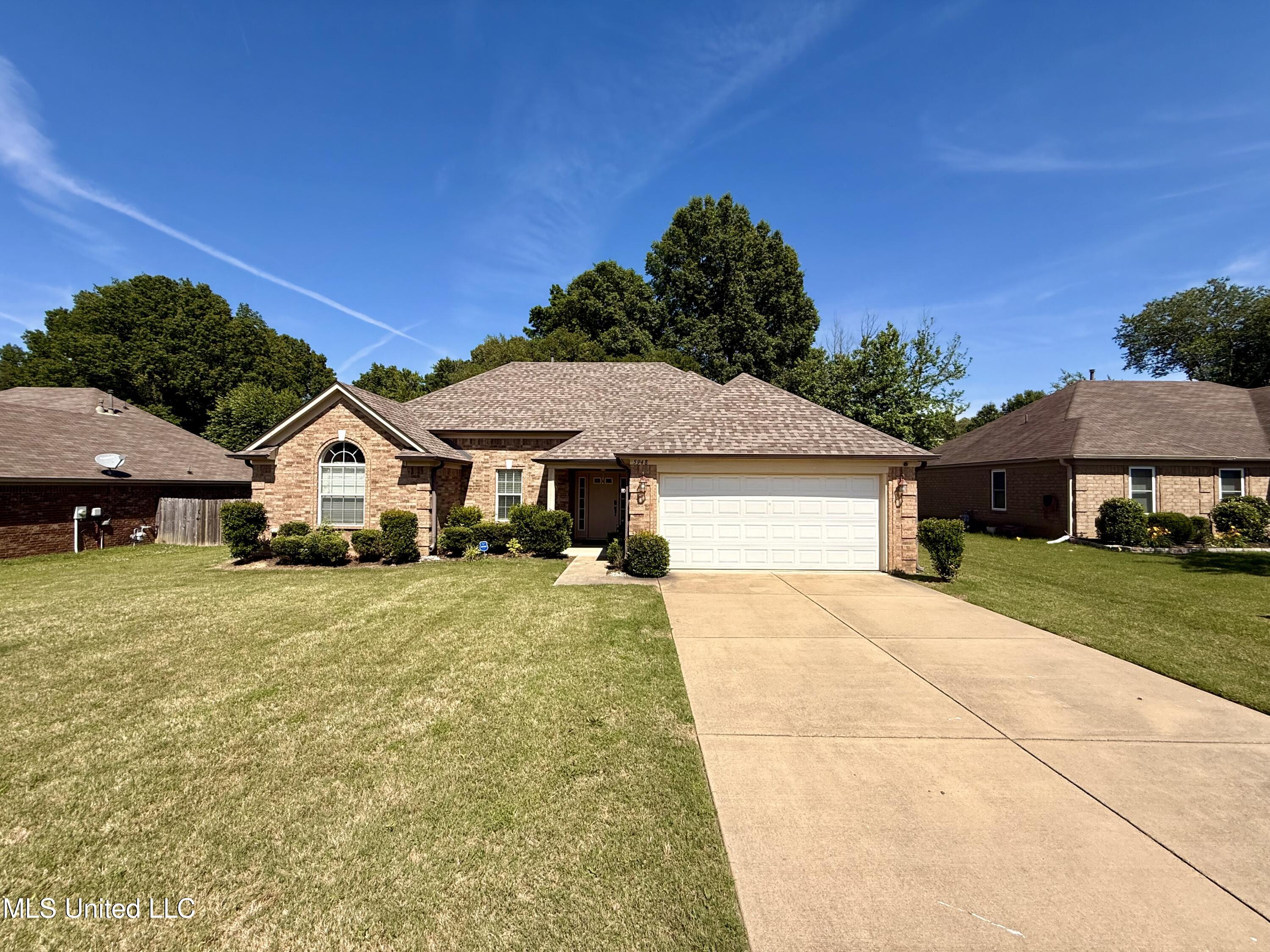 5948 Scott Farms Drive, Horn Lake, Mississippi image 1