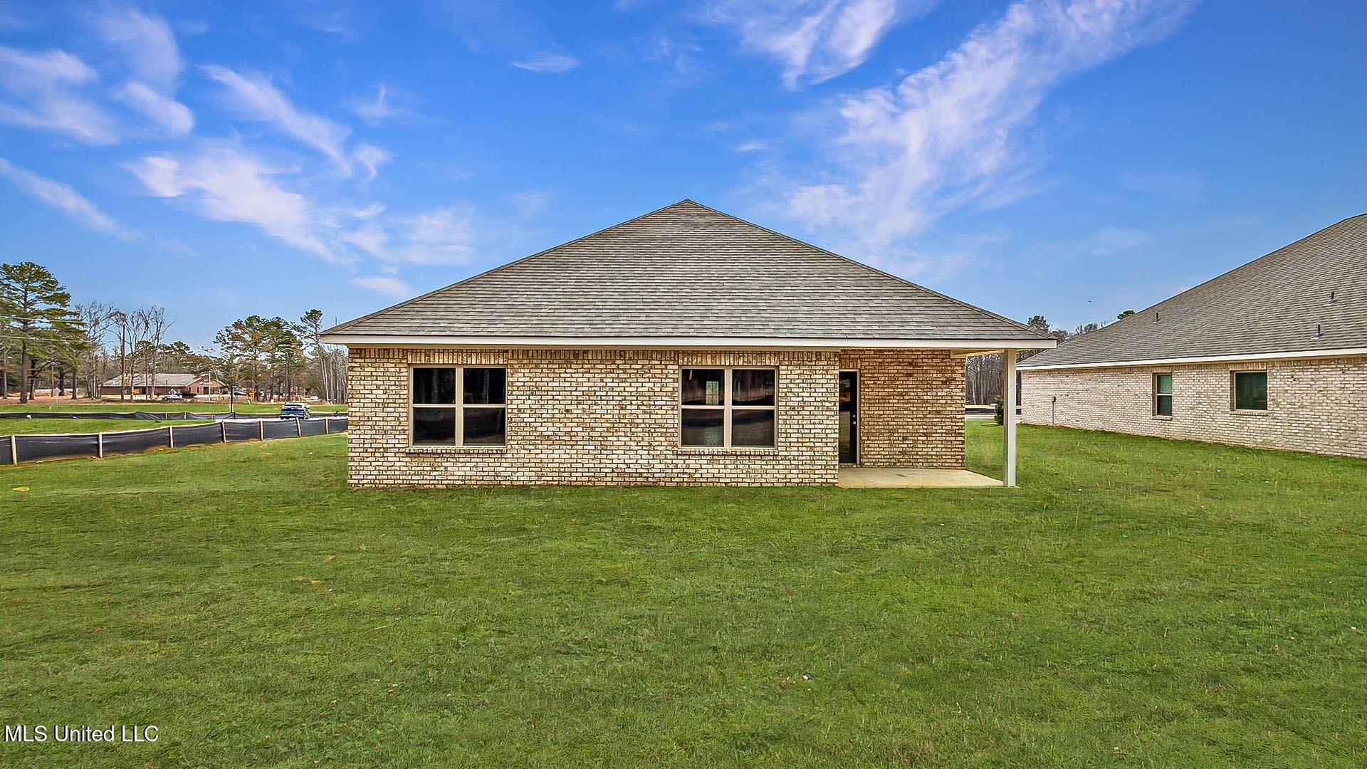 710 Honeysuckle Loop, Canton, Mississippi image 28