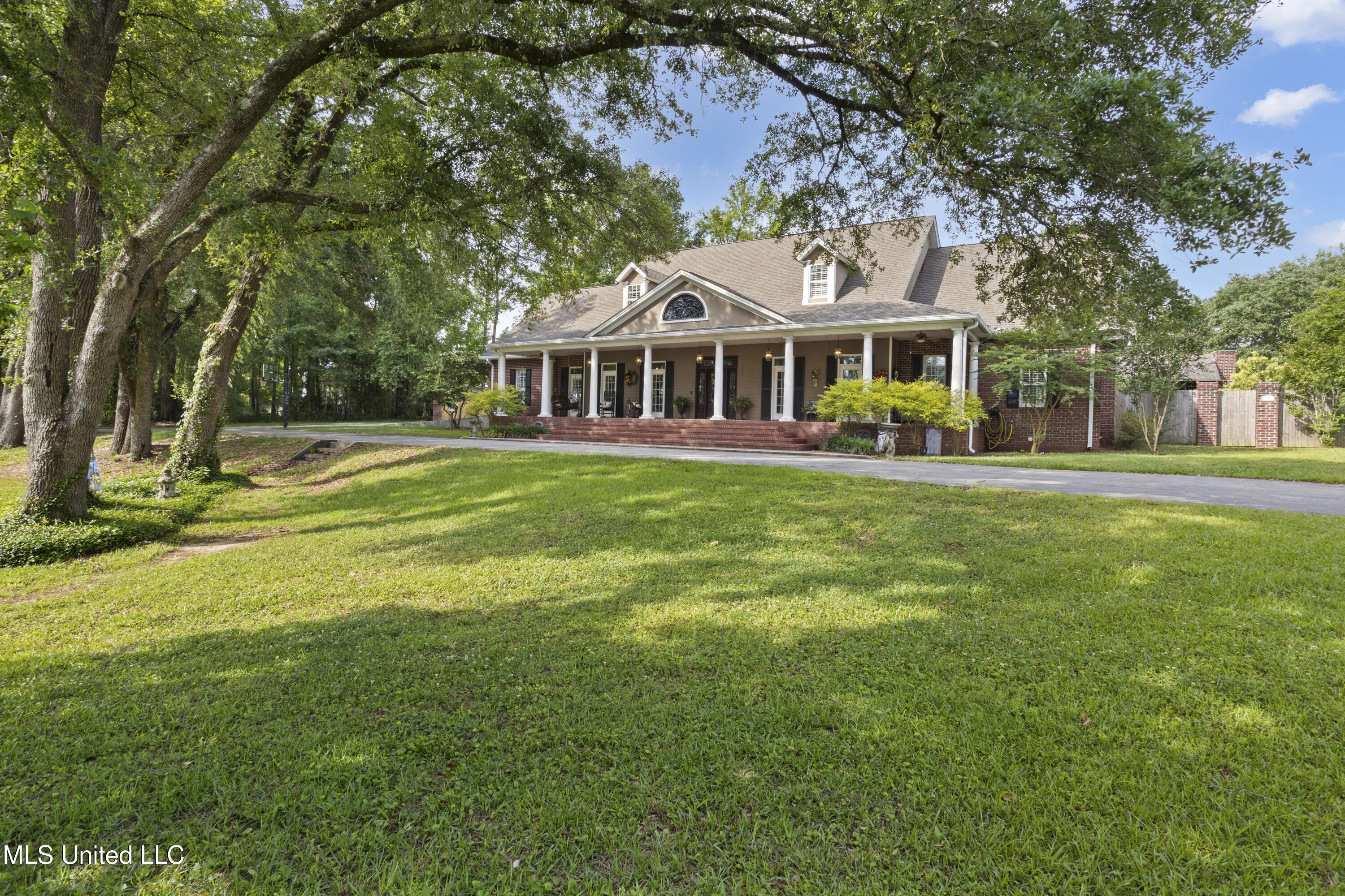 6 N Hill Drive, Carriere, Mississippi image 2