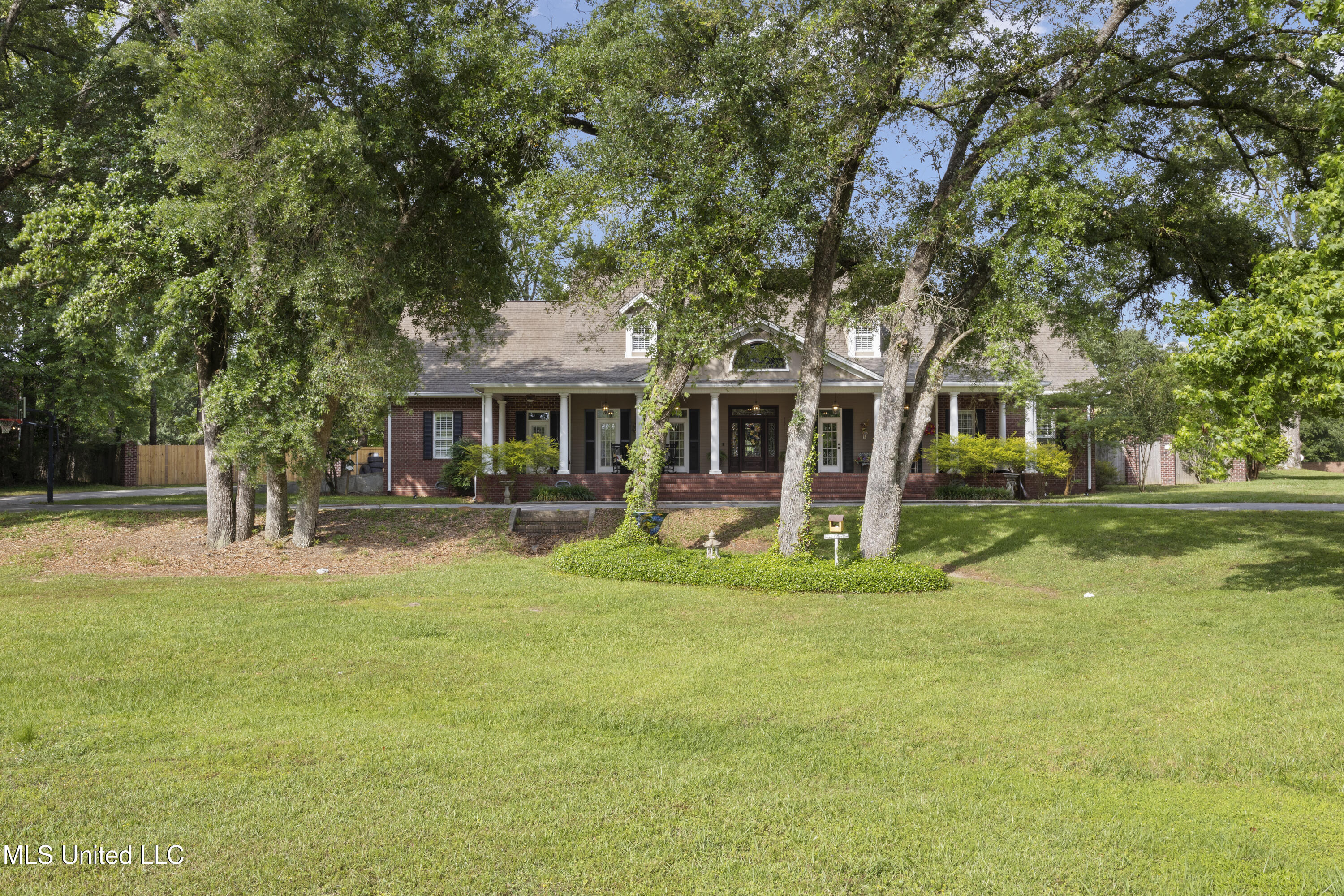 6 N Hill Drive, Carriere, Mississippi image 4