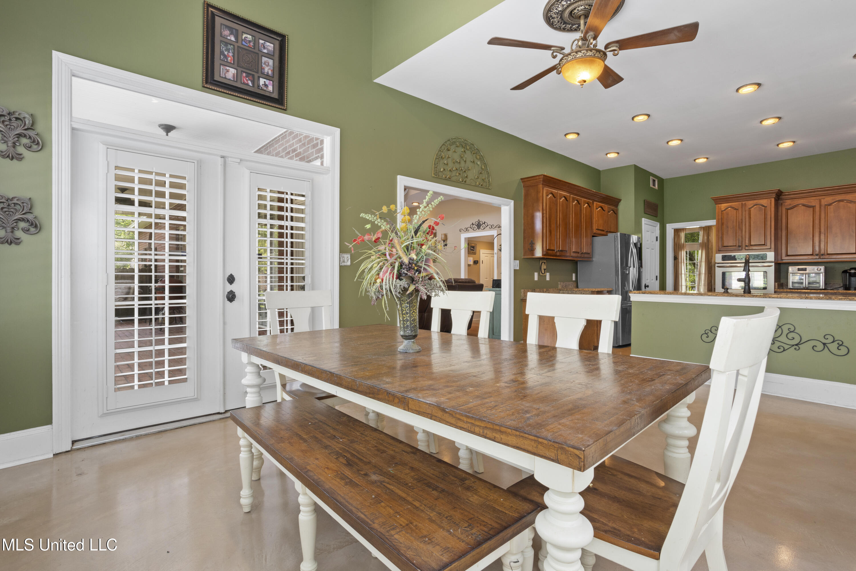 6 N Hill Drive, Carriere, Mississippi image 18