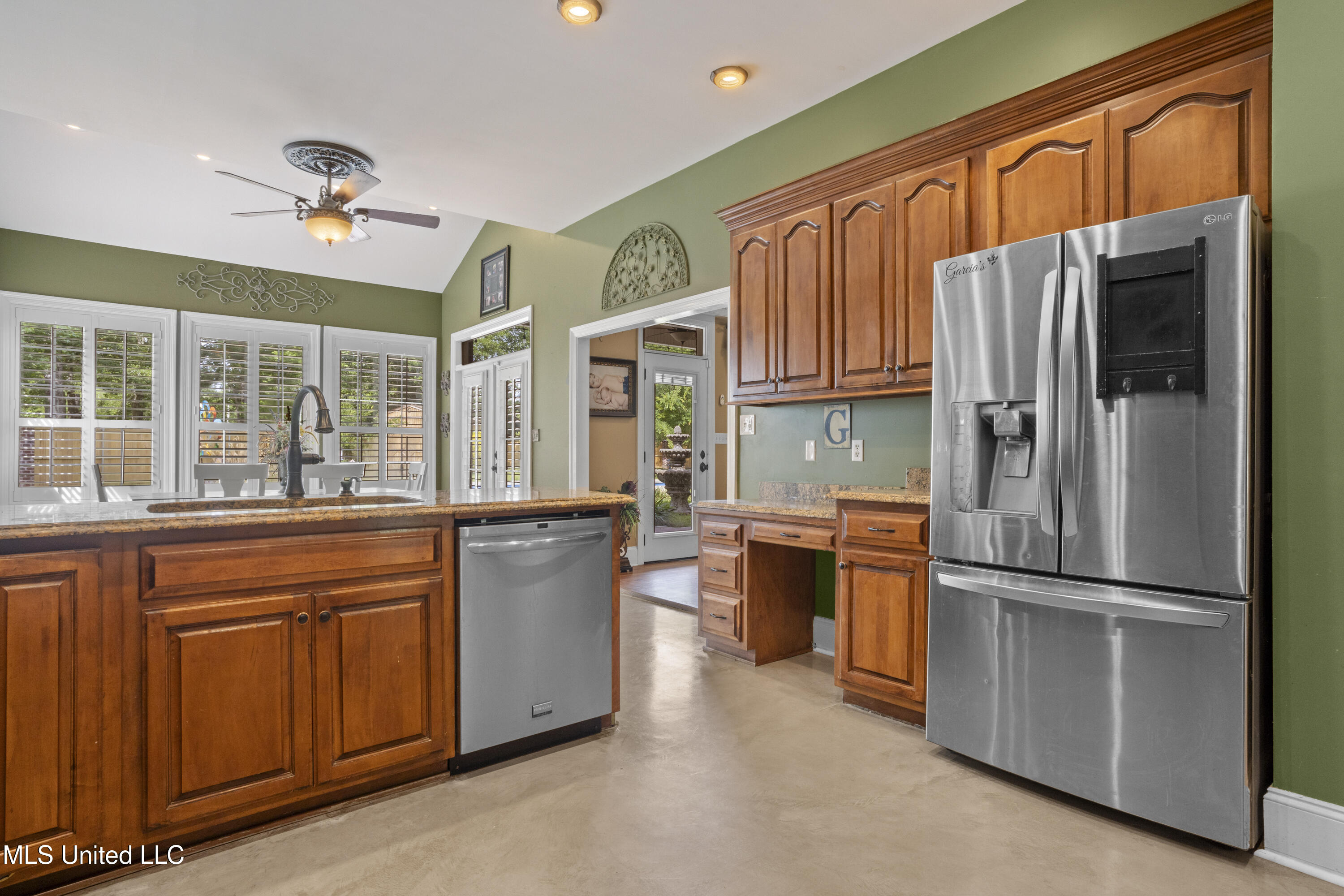 6 N Hill Drive, Carriere, Mississippi image 20