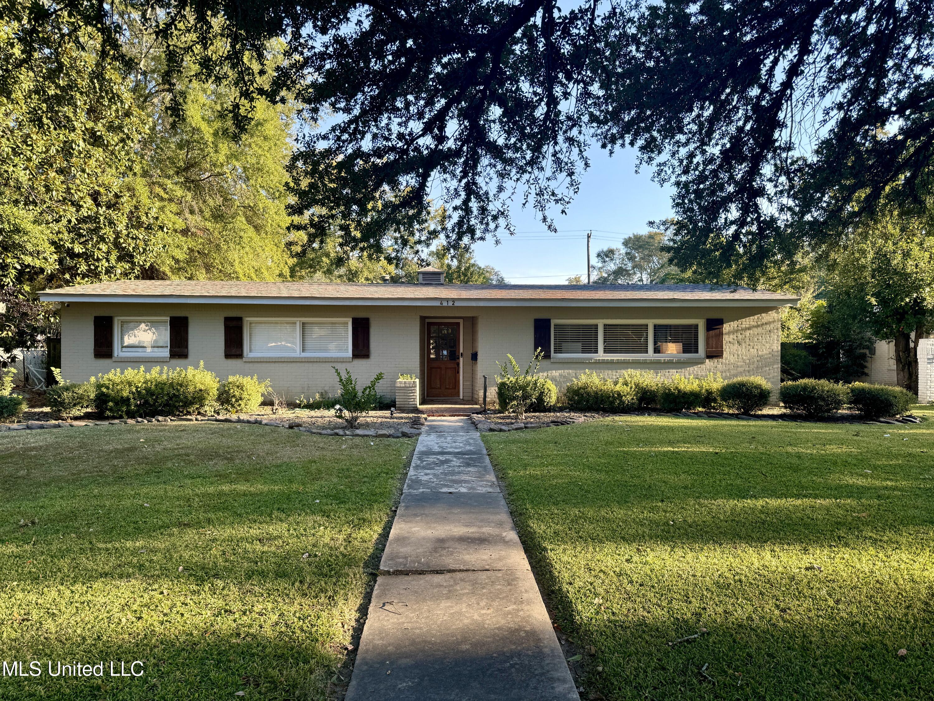 412 Macarthur Avenue, Greenwood, Mississippi image 1