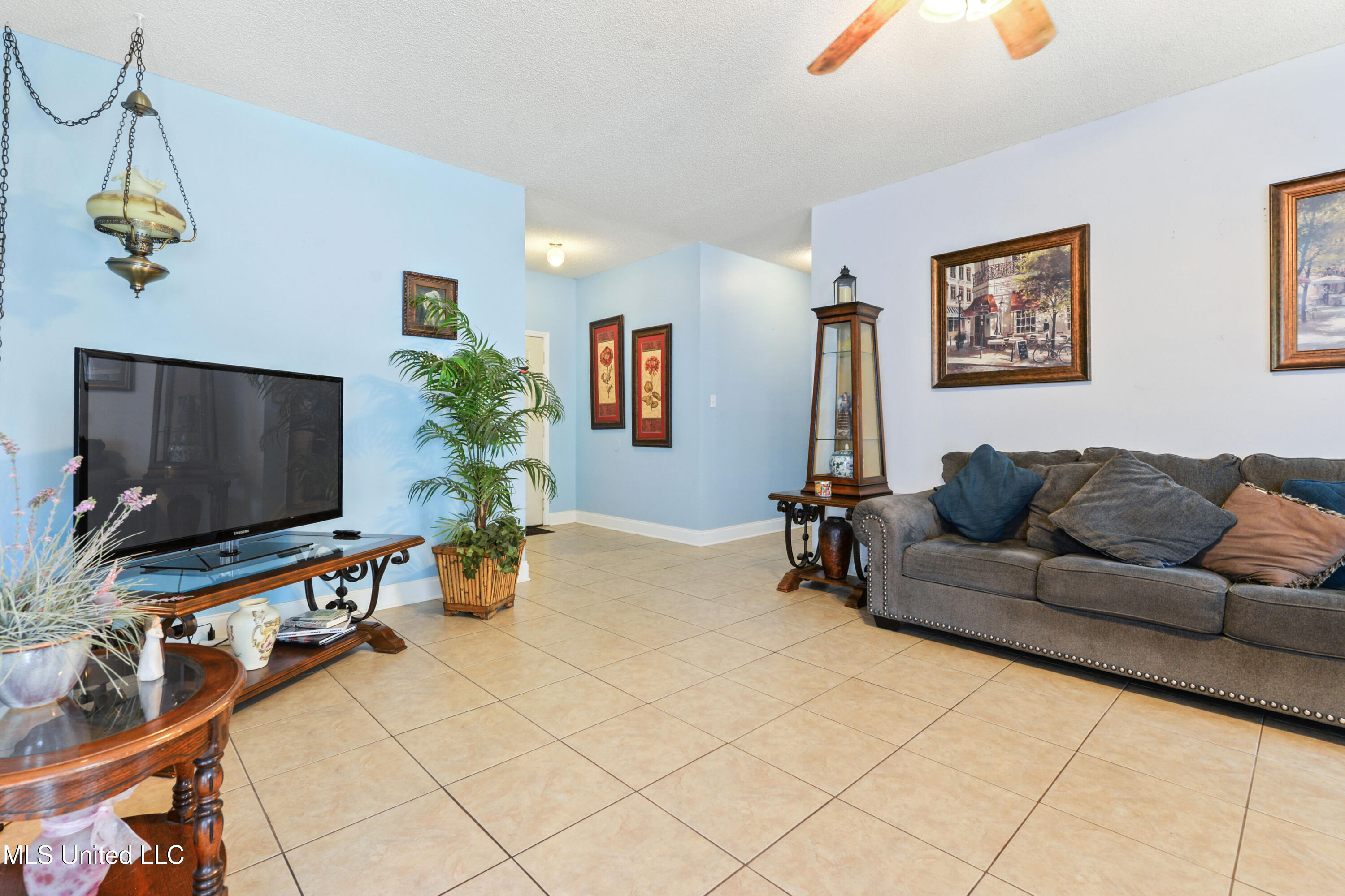 11053 Pin Oak Drive, Biloxi, Mississippi image 4