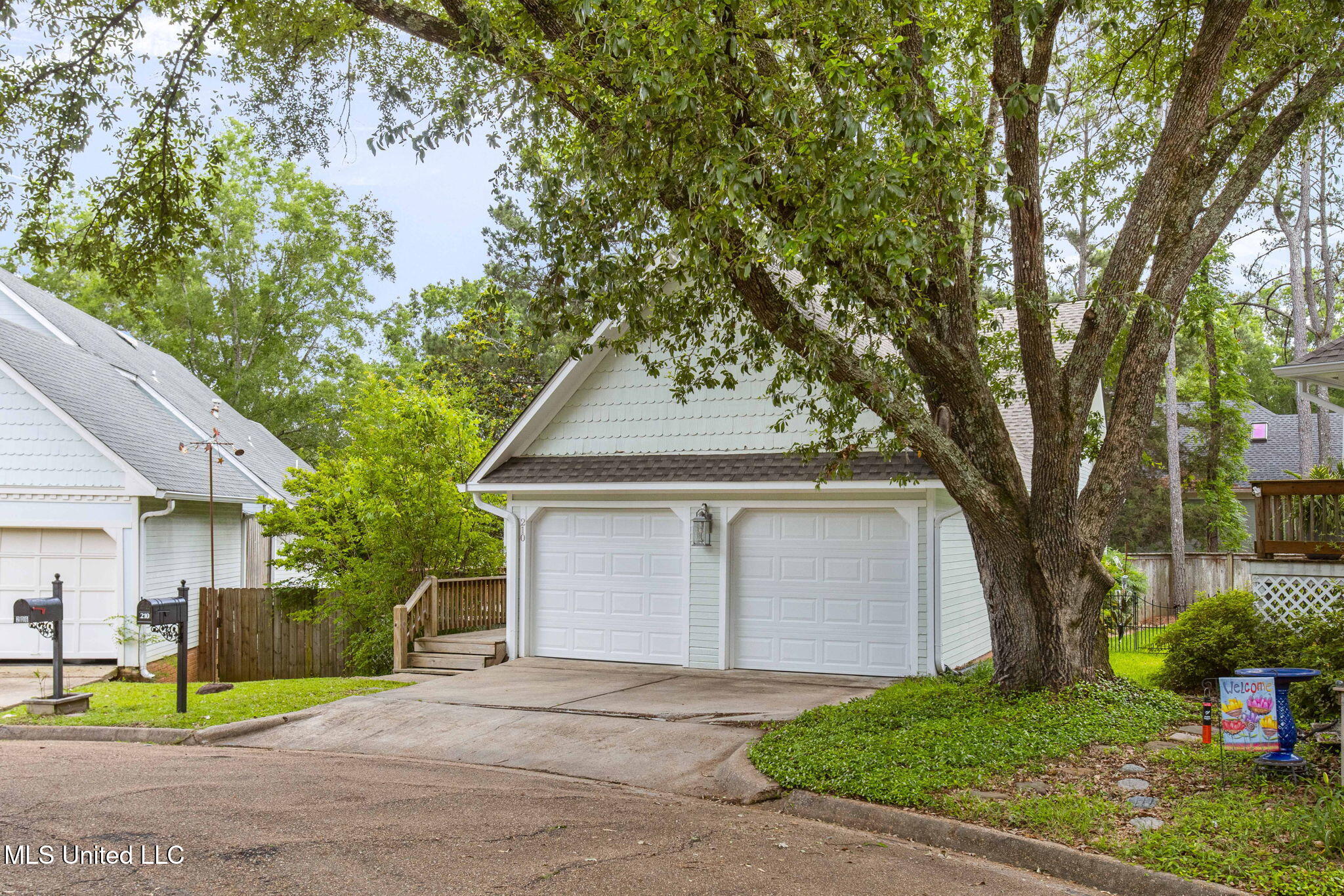 210 Kilford Court, Madison, Mississippi image 2