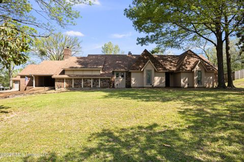 Homes For Sale - 661 Dogwood Drive<br/> Yazoo County, Yazoo City, MS 39194