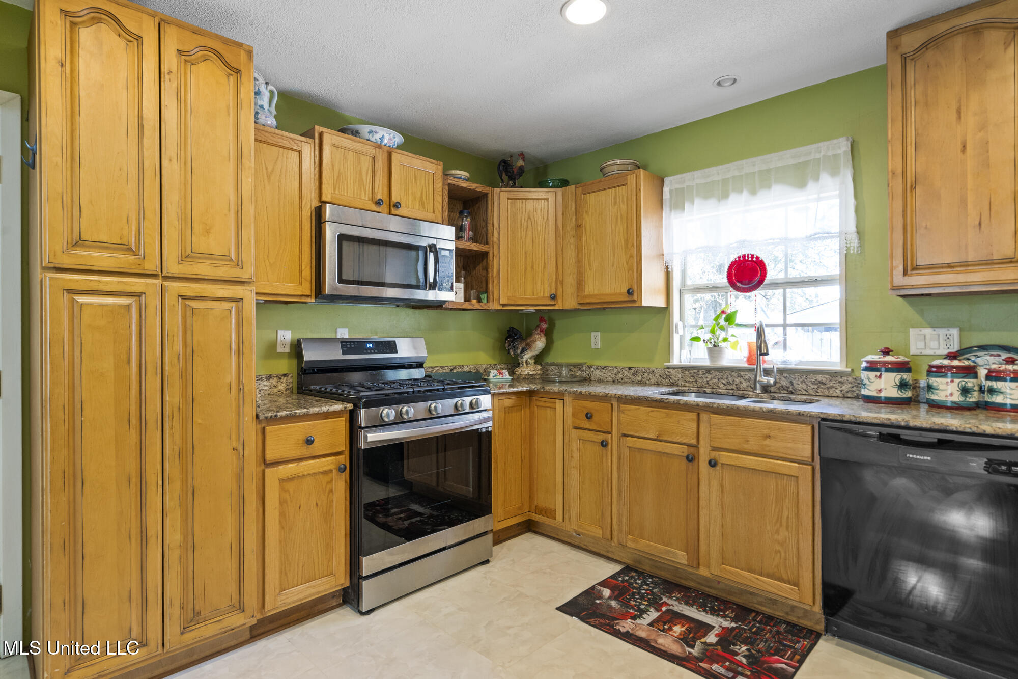 809 Ruth Avenue, Gulfport, Mississippi image 5