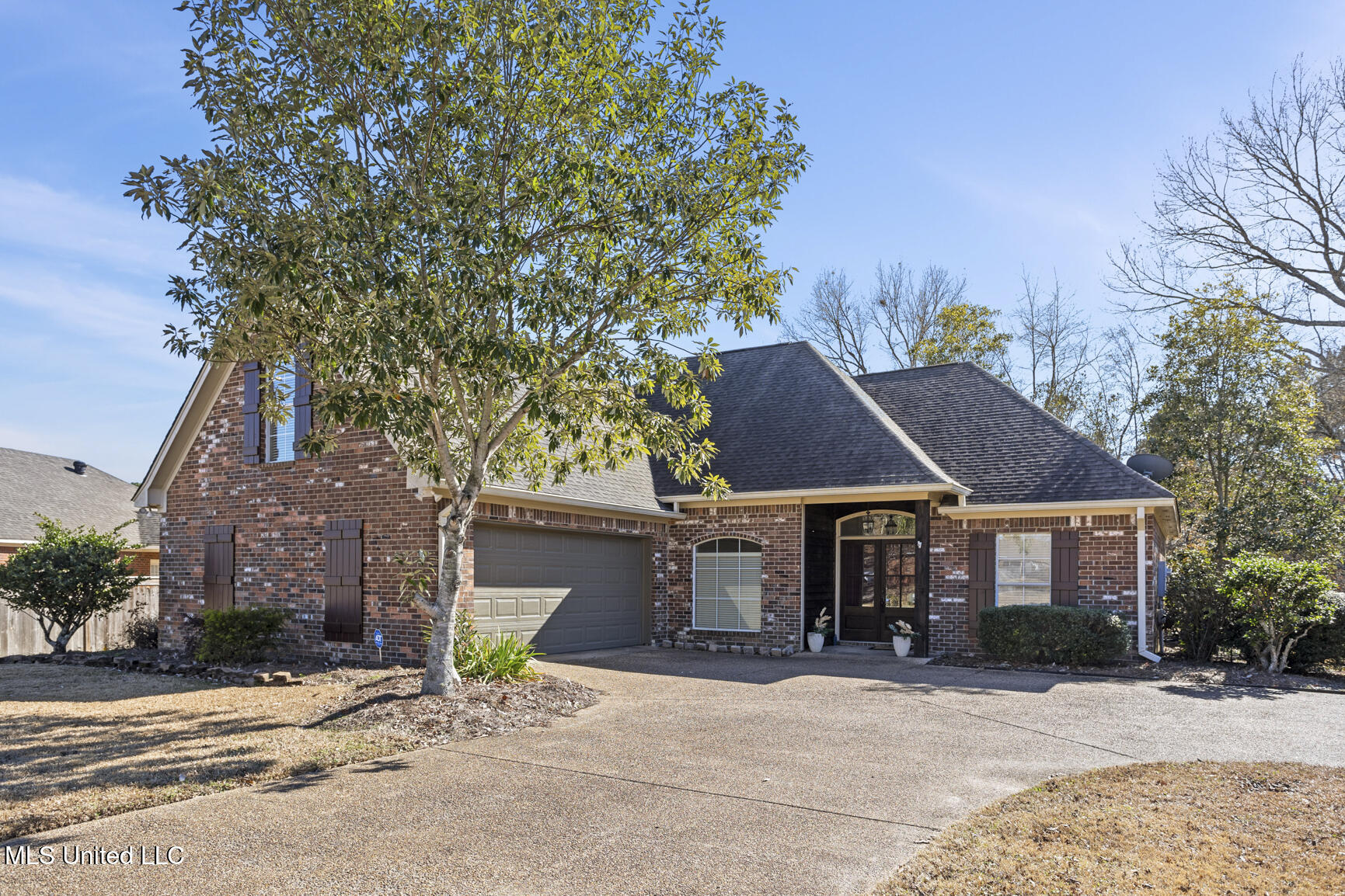 1911 E Ridge Circle, Madison, Mississippi image 1