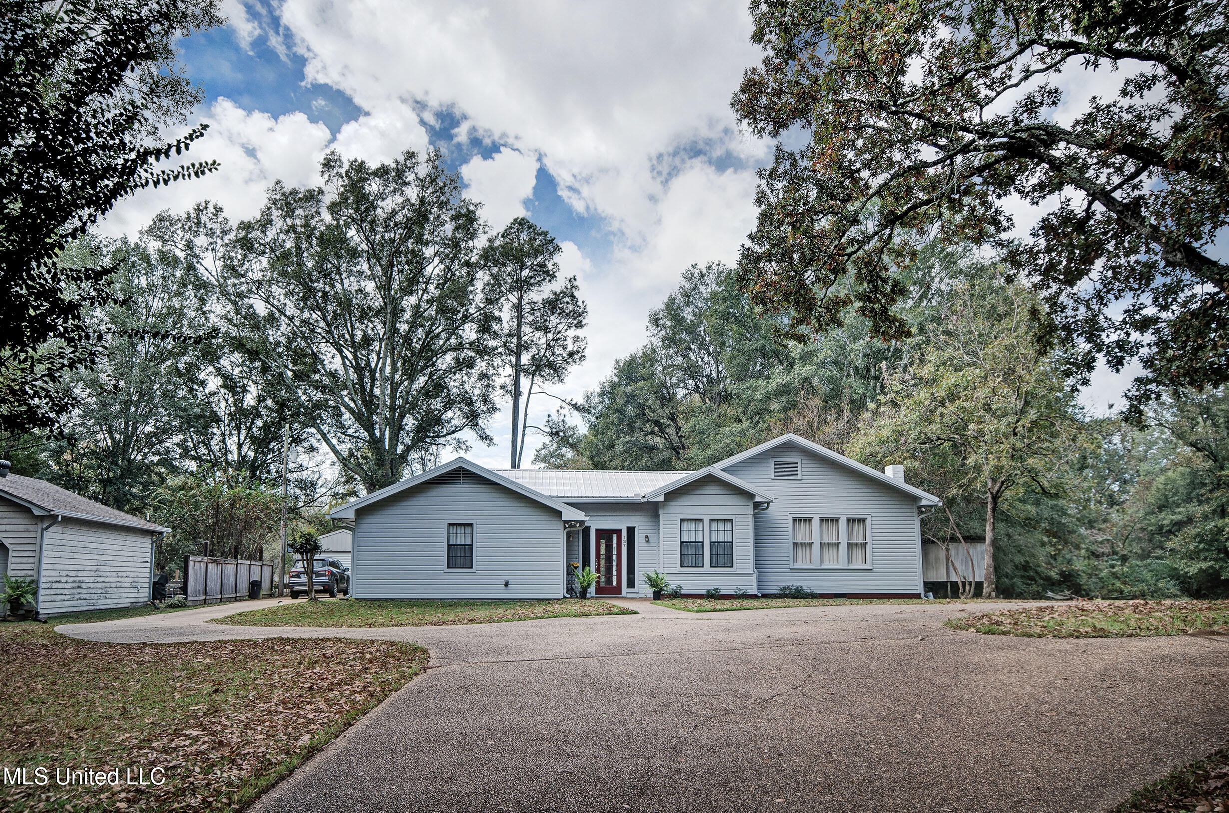 137 W Main Street, Florence, Mississippi image 1