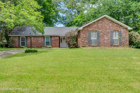 Homes For Sale - 521 Oakwood Drive<br/> Vicksburg, MS 39180