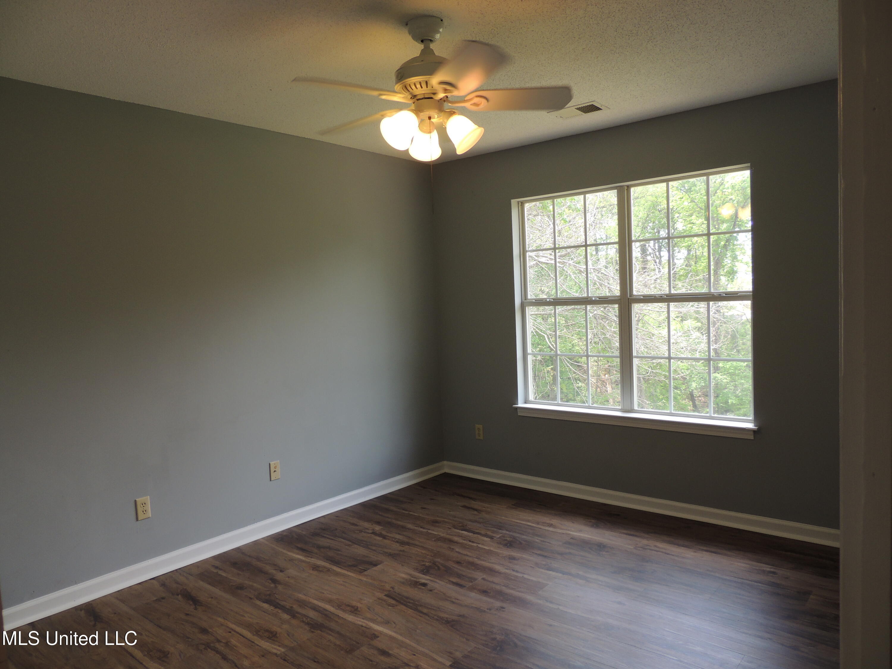 125 Blue Lake Drive, Lake Cormorant, Mississippi image 23