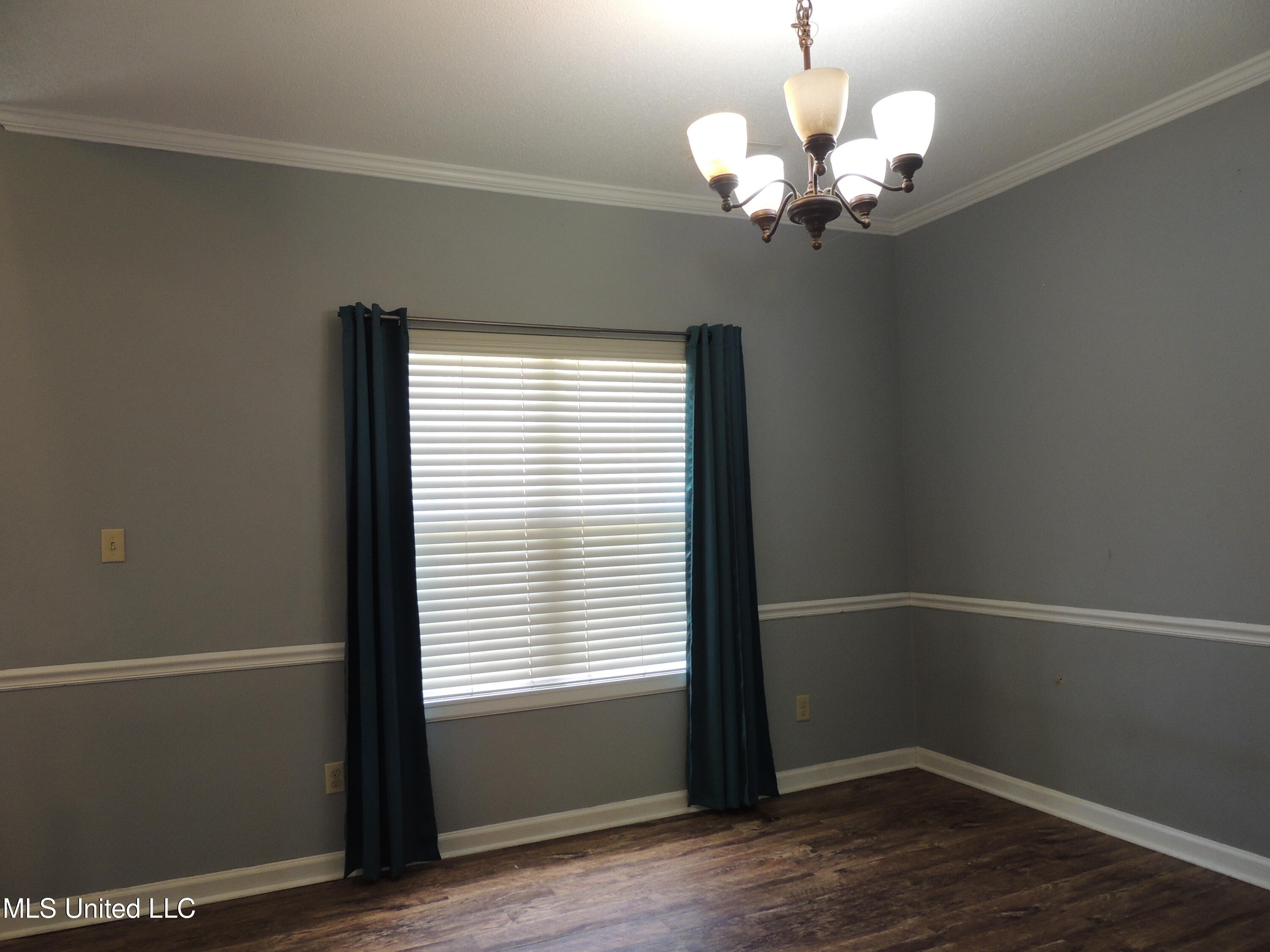 125 Blue Lake Drive, Lake Cormorant, Mississippi image 3