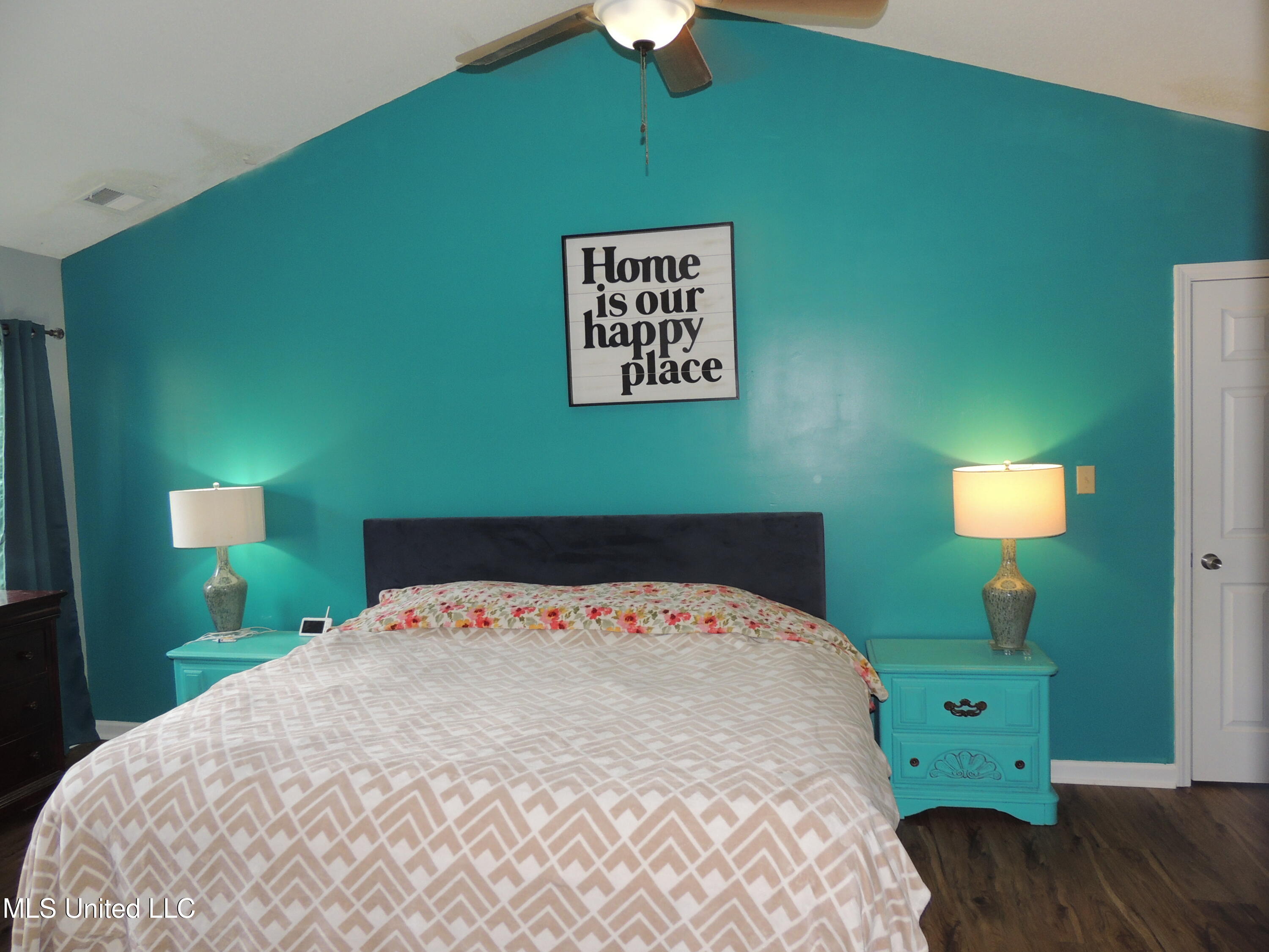 125 Blue Lake Drive, Lake Cormorant, Mississippi image 16