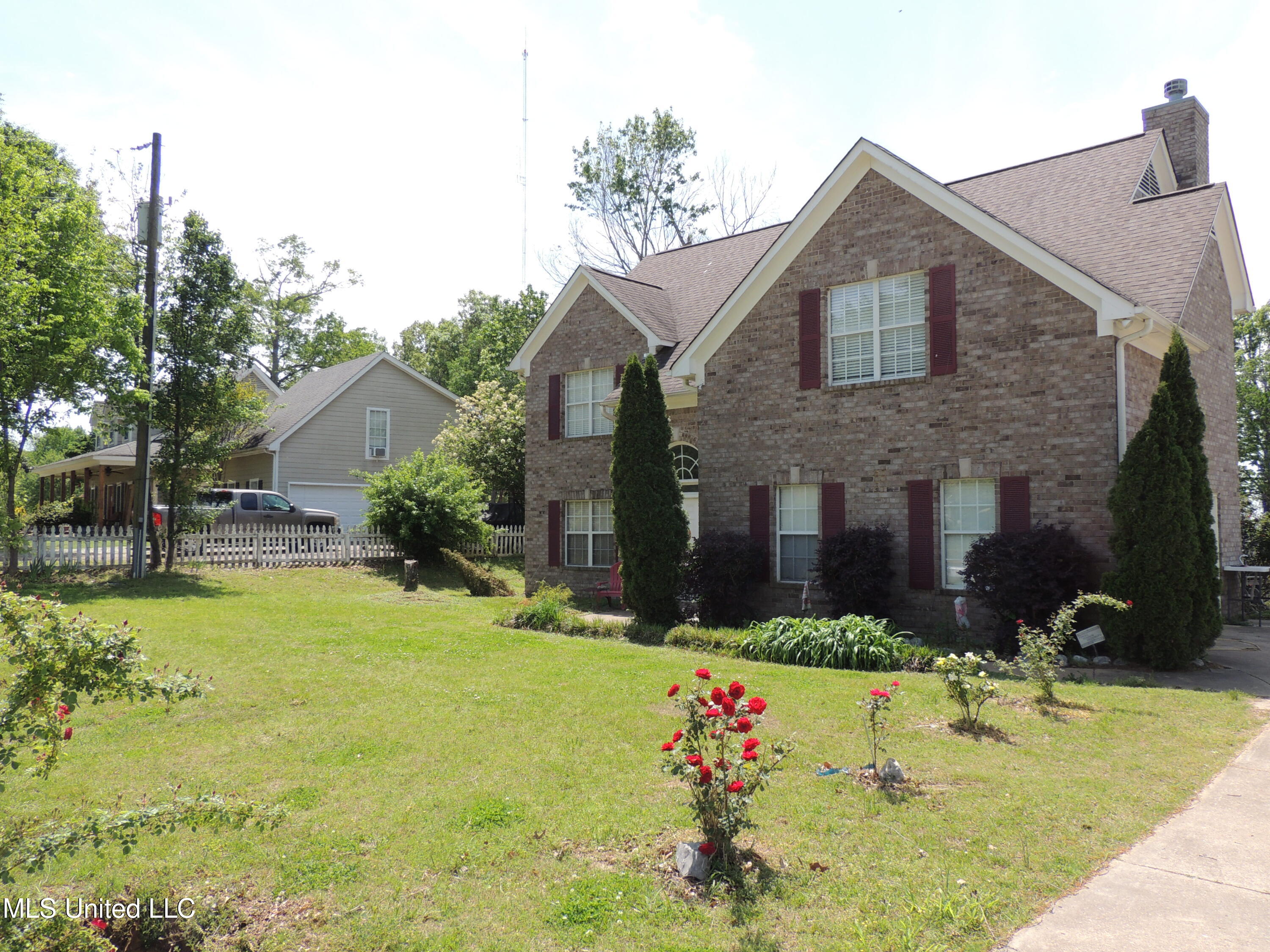 125 Blue Lake Drive, Lake Cormorant, Mississippi image 35