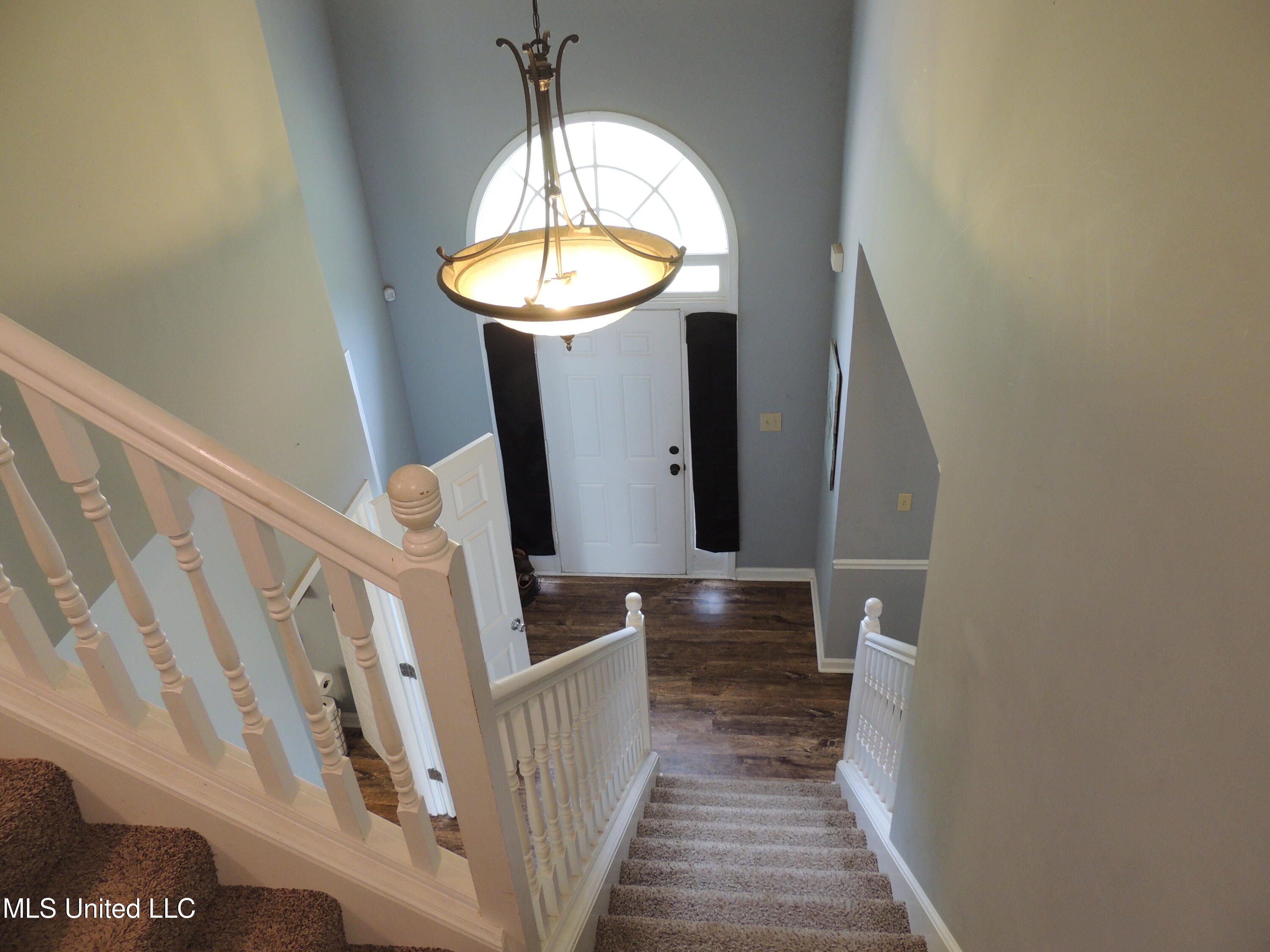 125 Blue Lake Drive, Lake Cormorant, Mississippi image 30