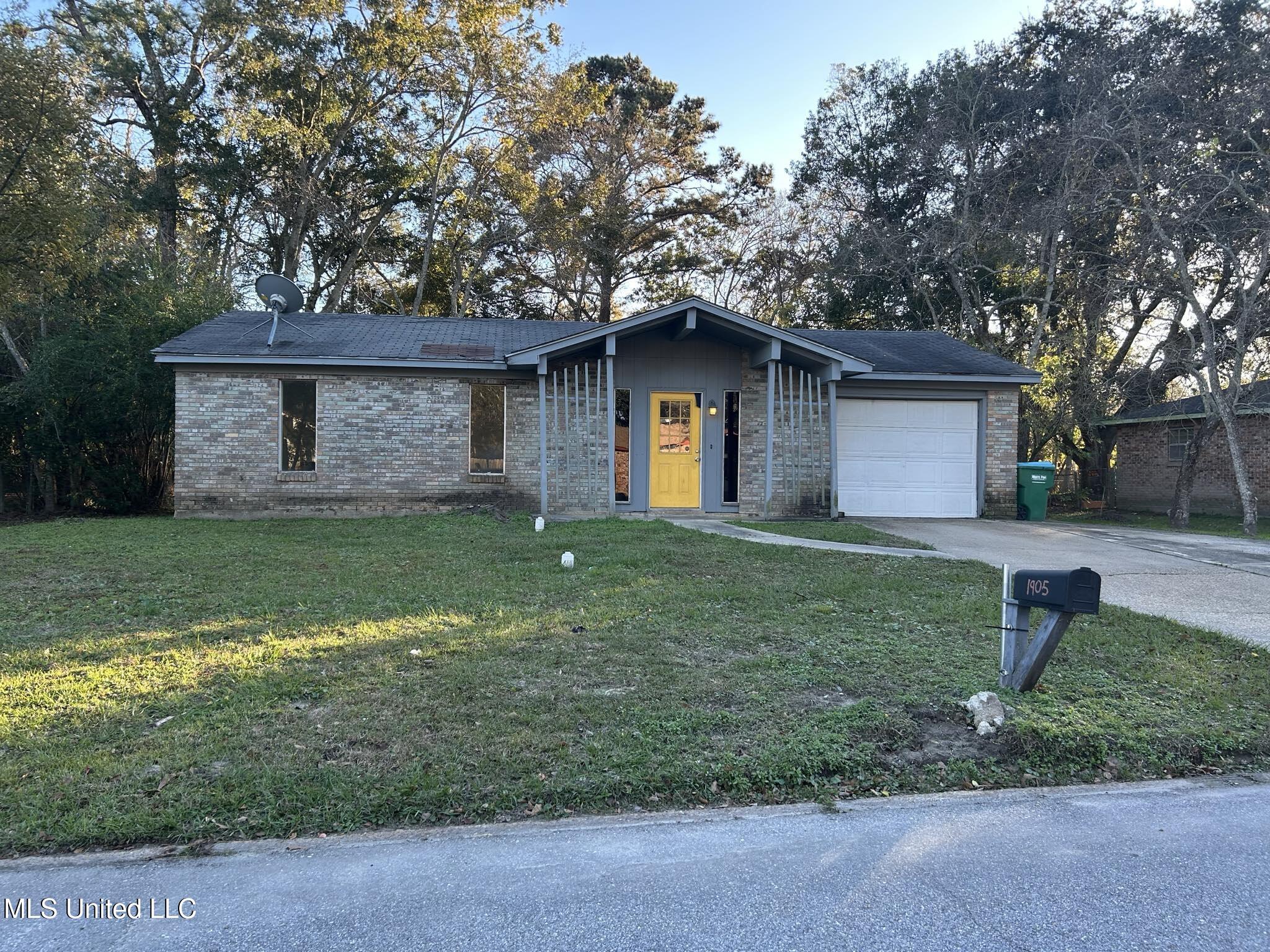 1905 C W Webb Road, Gautier, Mississippi image 1