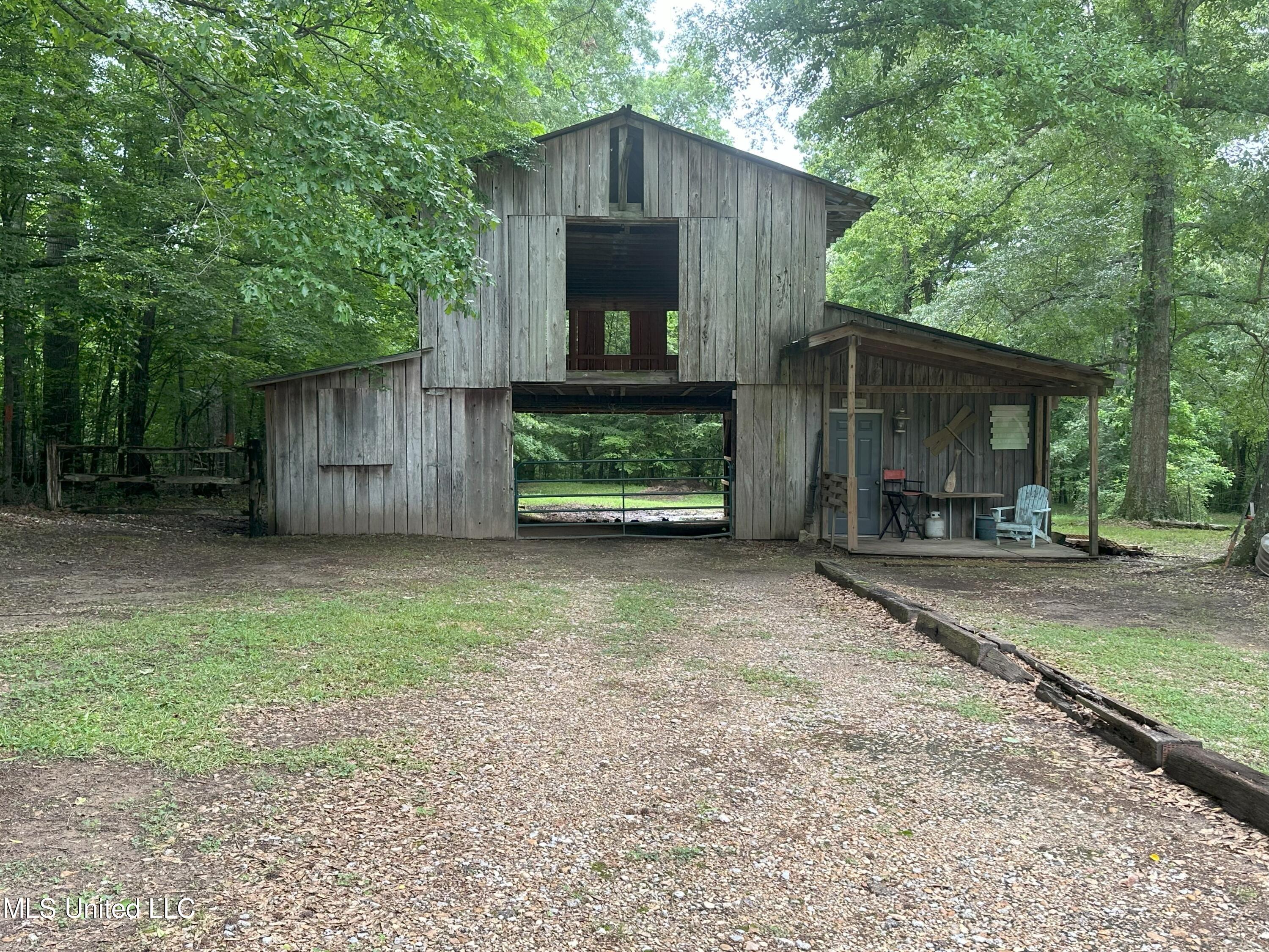 768 Lake Boulevard, Vicksburg, Mississippi image 3