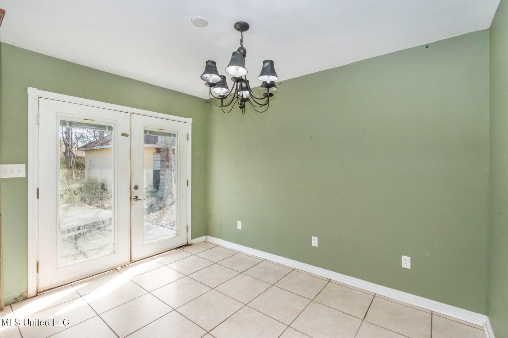 6904 Andover Street, Moss Point, Mississippi image 11