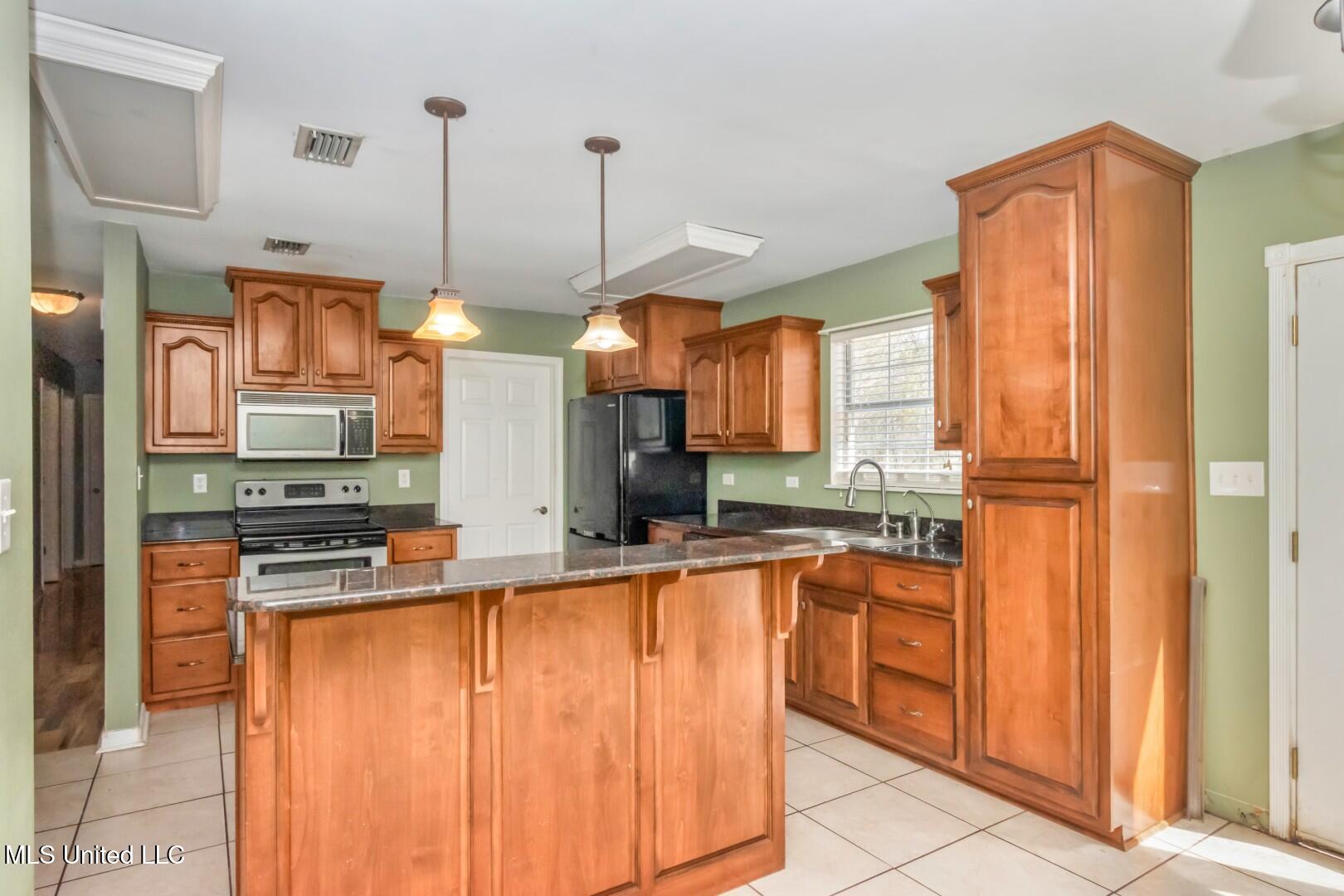 6904 Andover Street, Moss Point, Mississippi image 5
