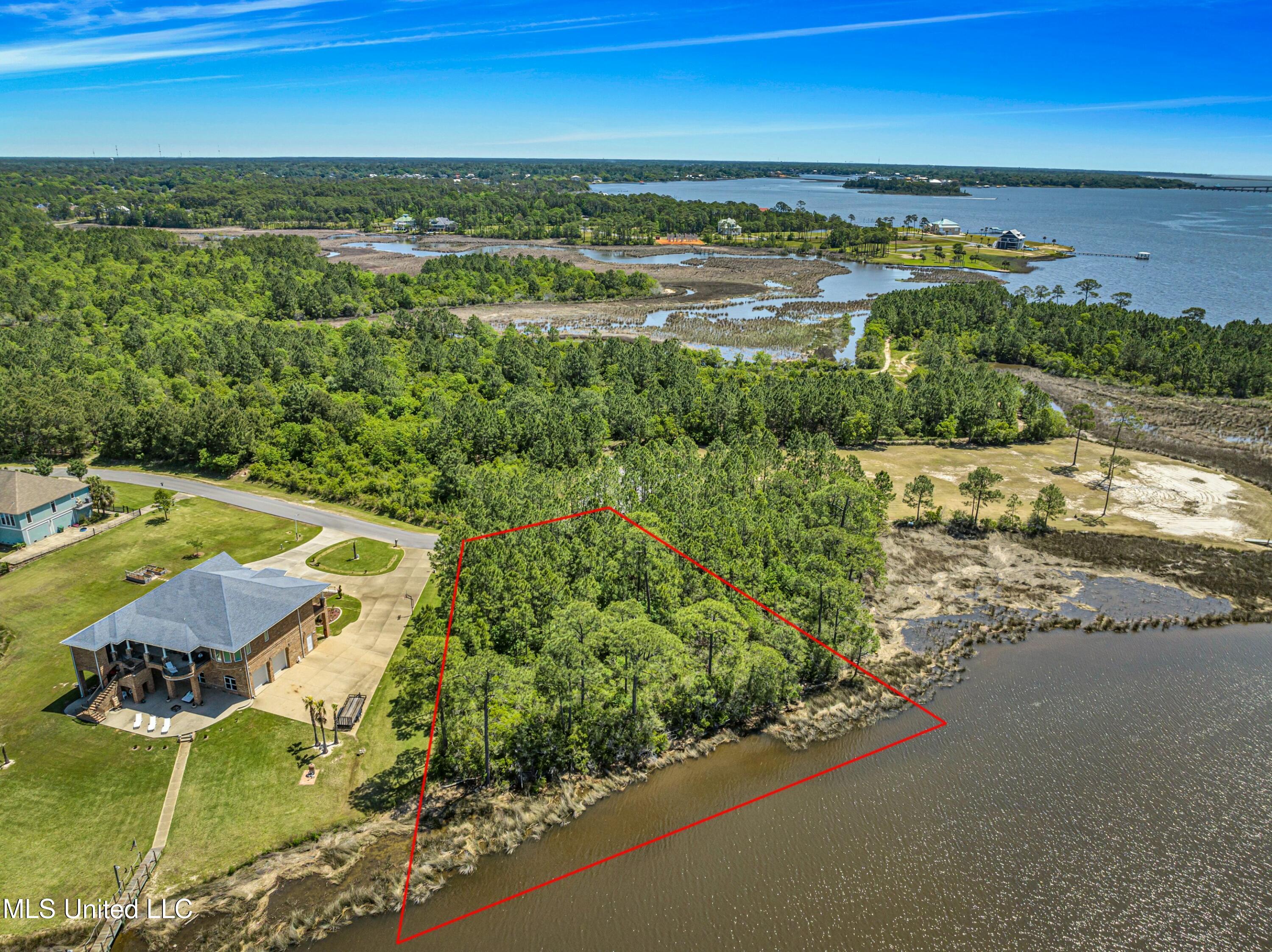 Martin Bayou Drive, Biloxi, Mississippi image 4